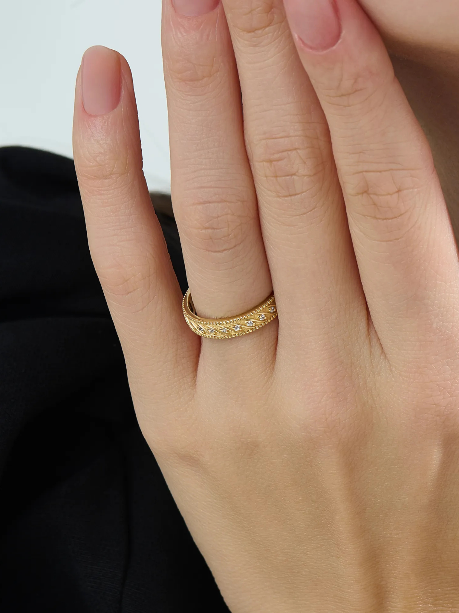 Antique Wedding Band, solid gold ring, view 3 | DiaFifth