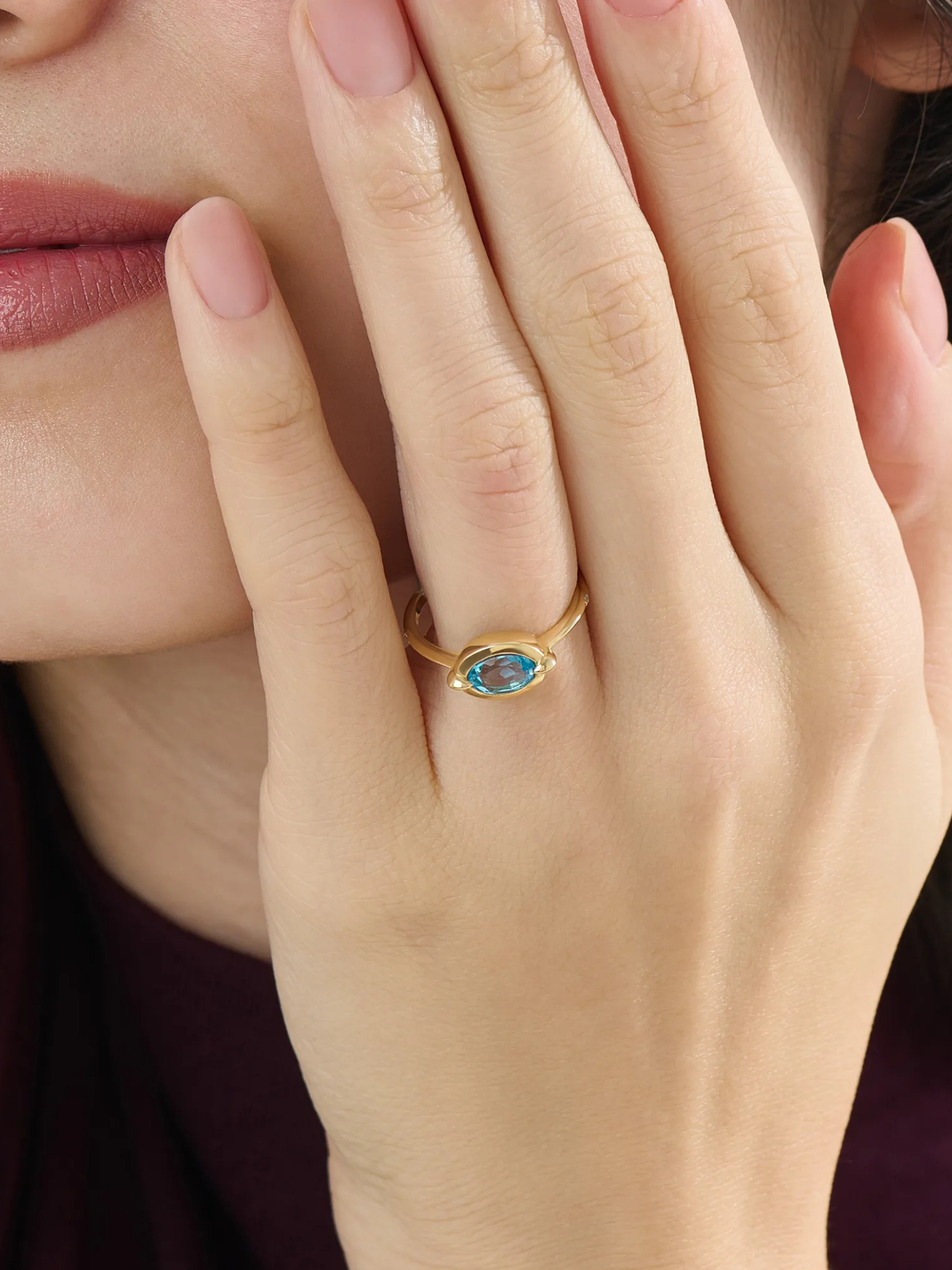 Blue Topaz Gemstone Ring, solid gold ring, view 3 | DiaFifth