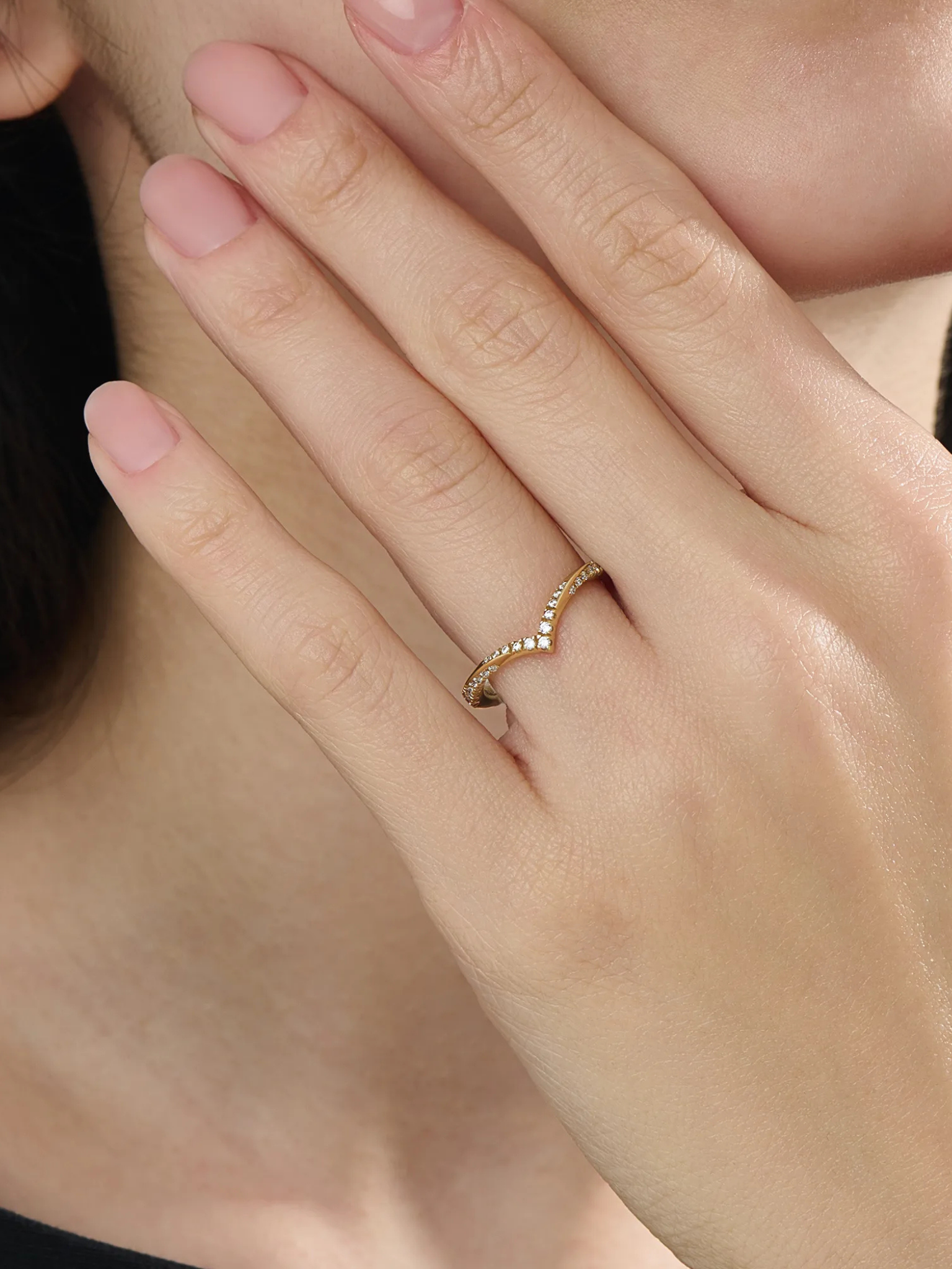 Pave Chevron Curve Ring, solid gold ring, view 6 | DiaFifth
