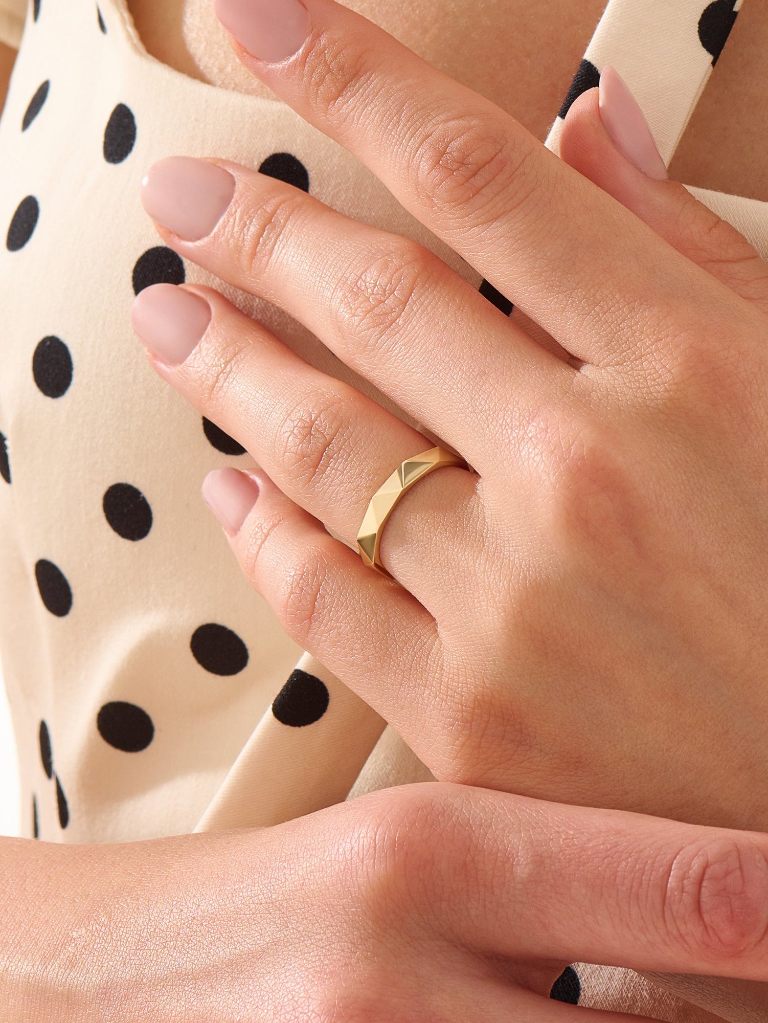 Faceted Wedding Band, solid gold ring, view 6 | DiaFifth