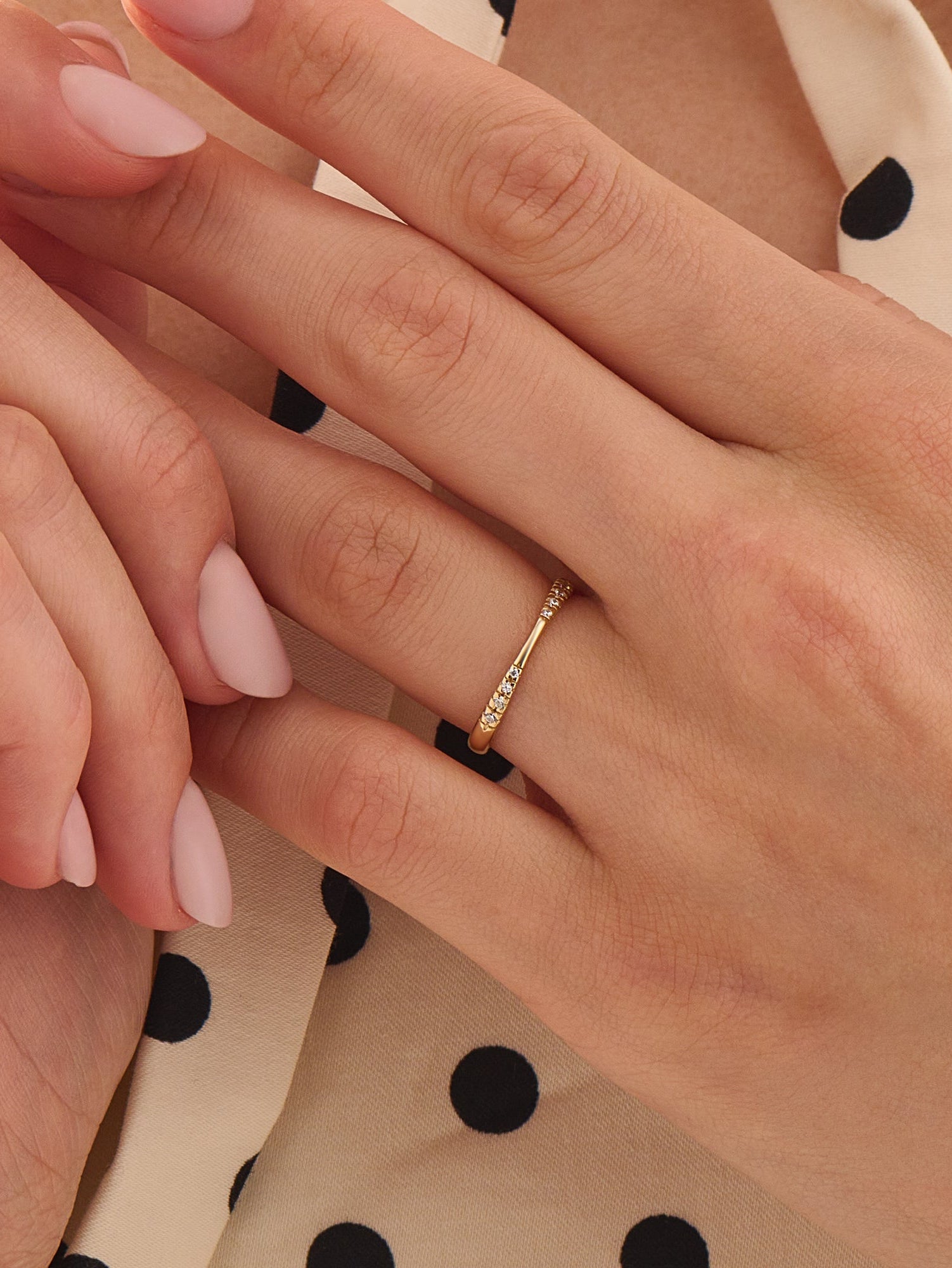 Pinched Wedding Ring, solid gold ring, view 3 | DiaFifth