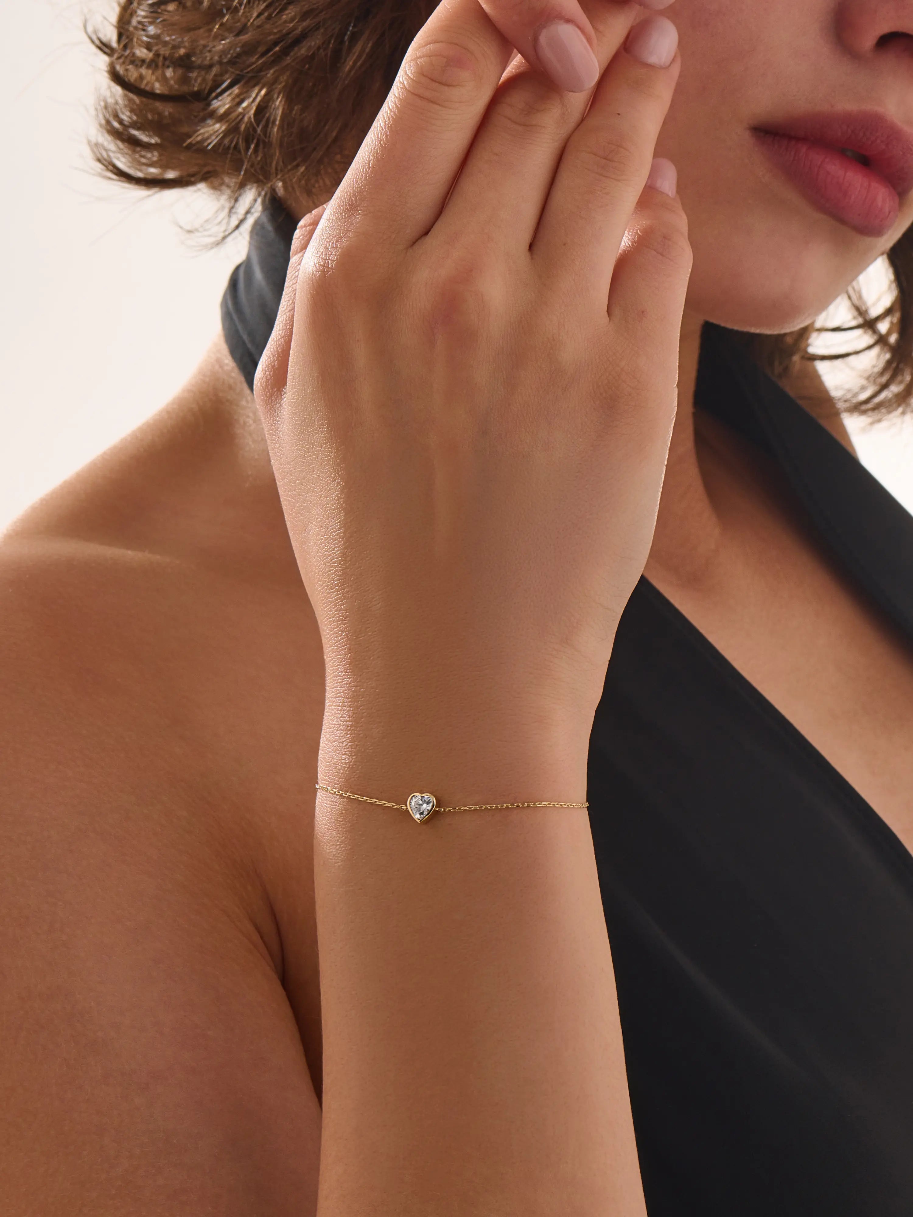 Heart Bracelet, solid gold bracelet, view 6 | DiaFifth
