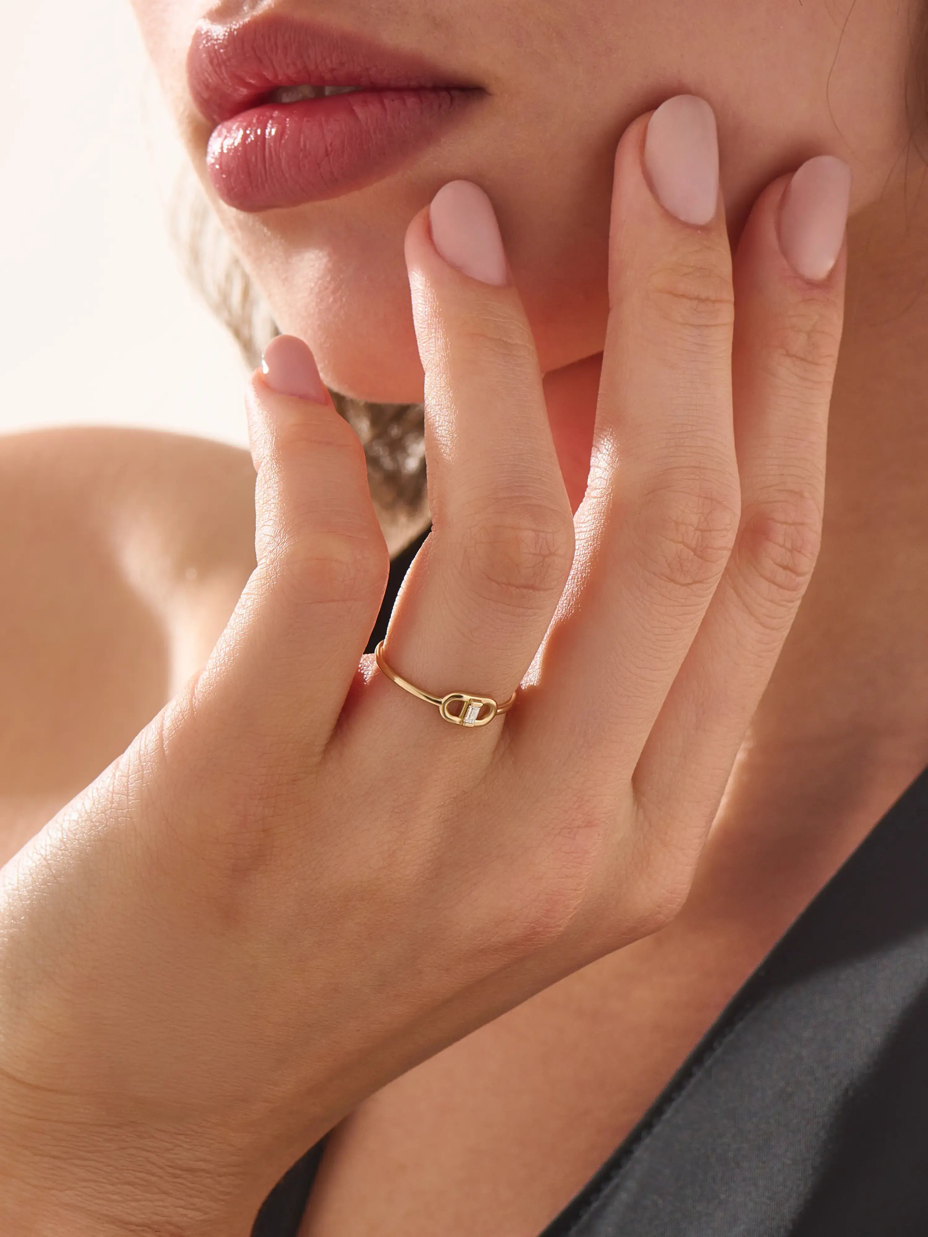 Tiny Baguette Ring, solid gold ring, view 3 | DiaFifth