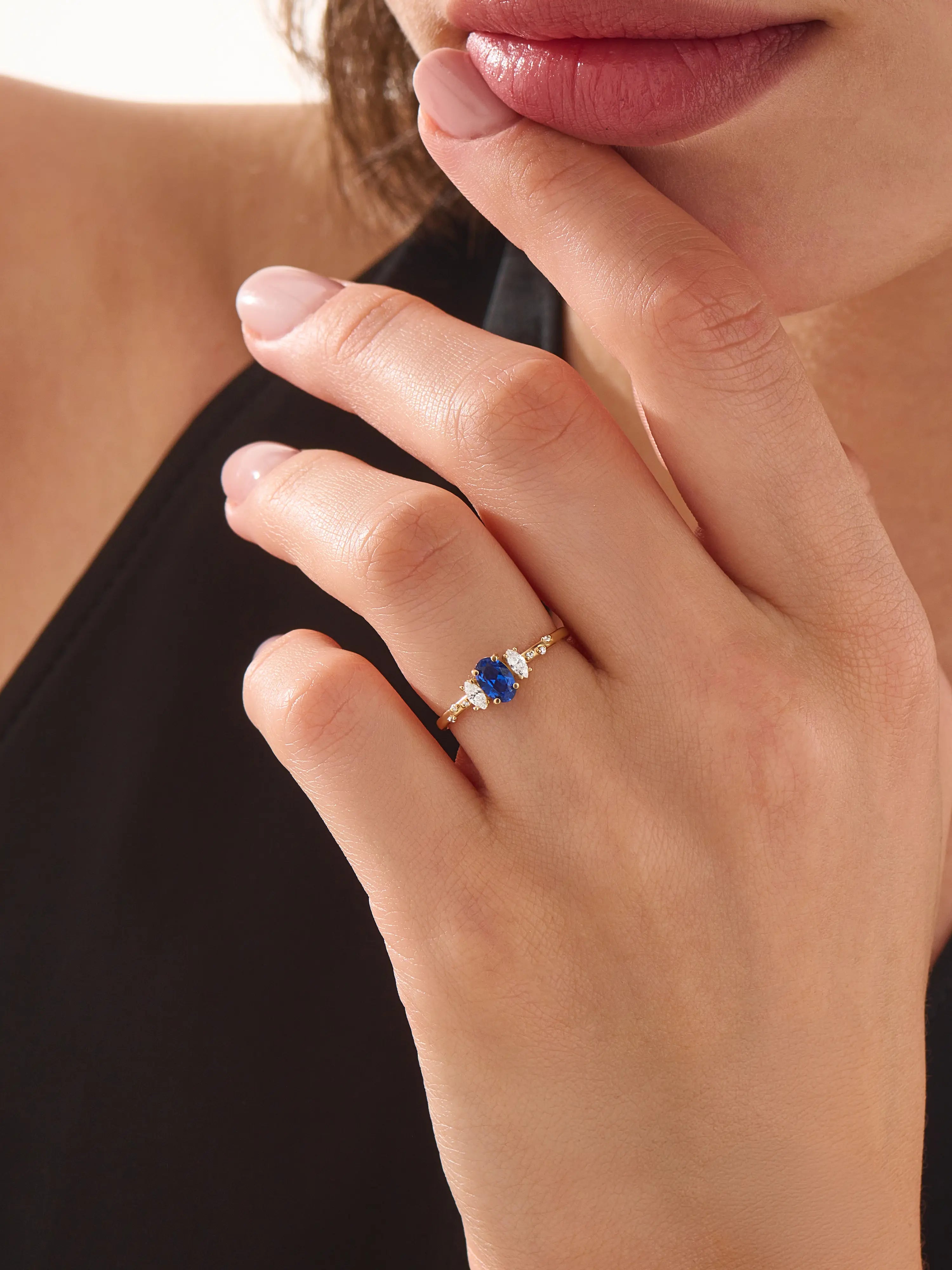 Sapphire Engagement Ring, solid gold ring, view 3 | DiaFifth