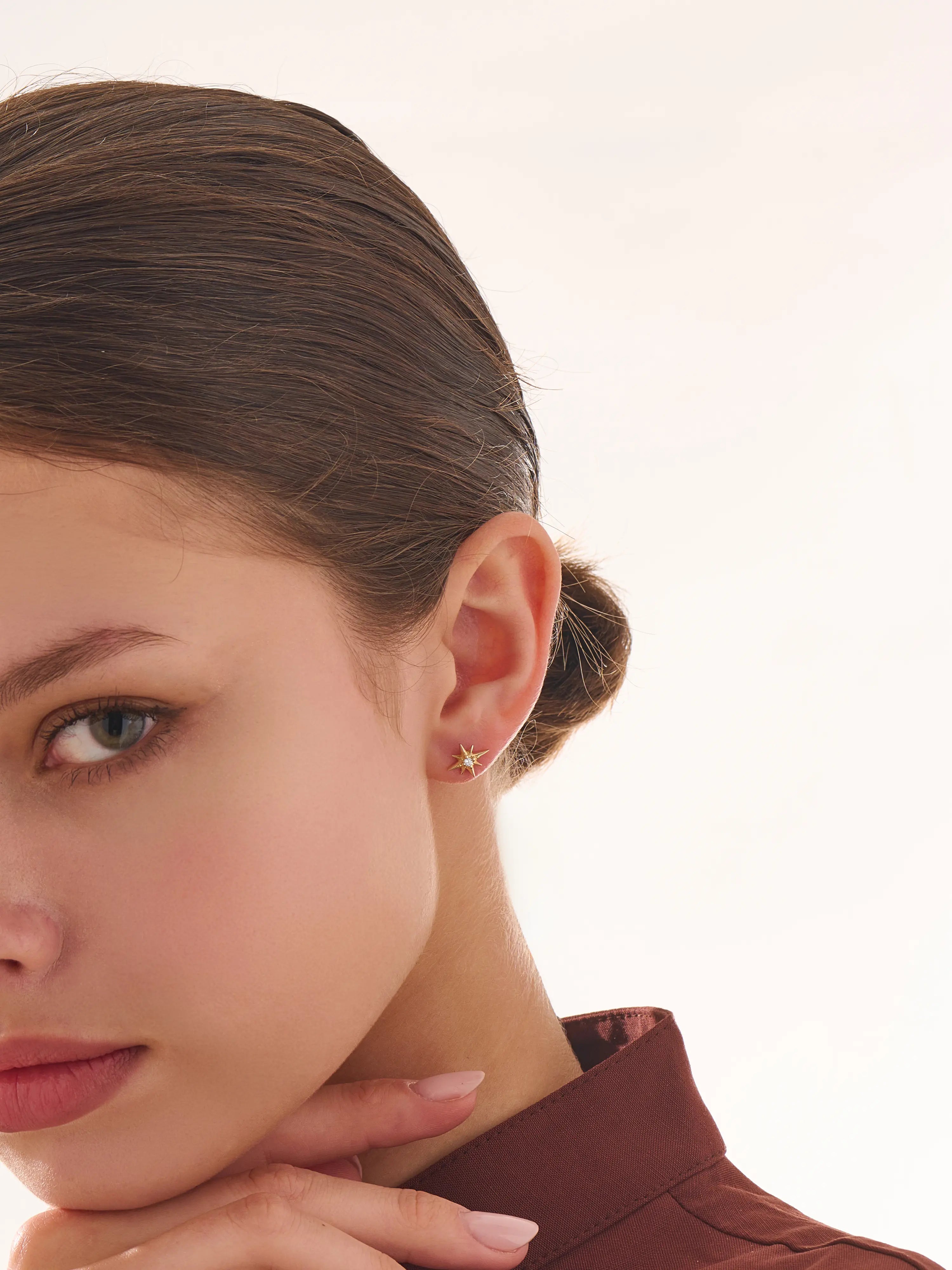 Star Piercing, solid gold earrings, view 2 | DiaFifth