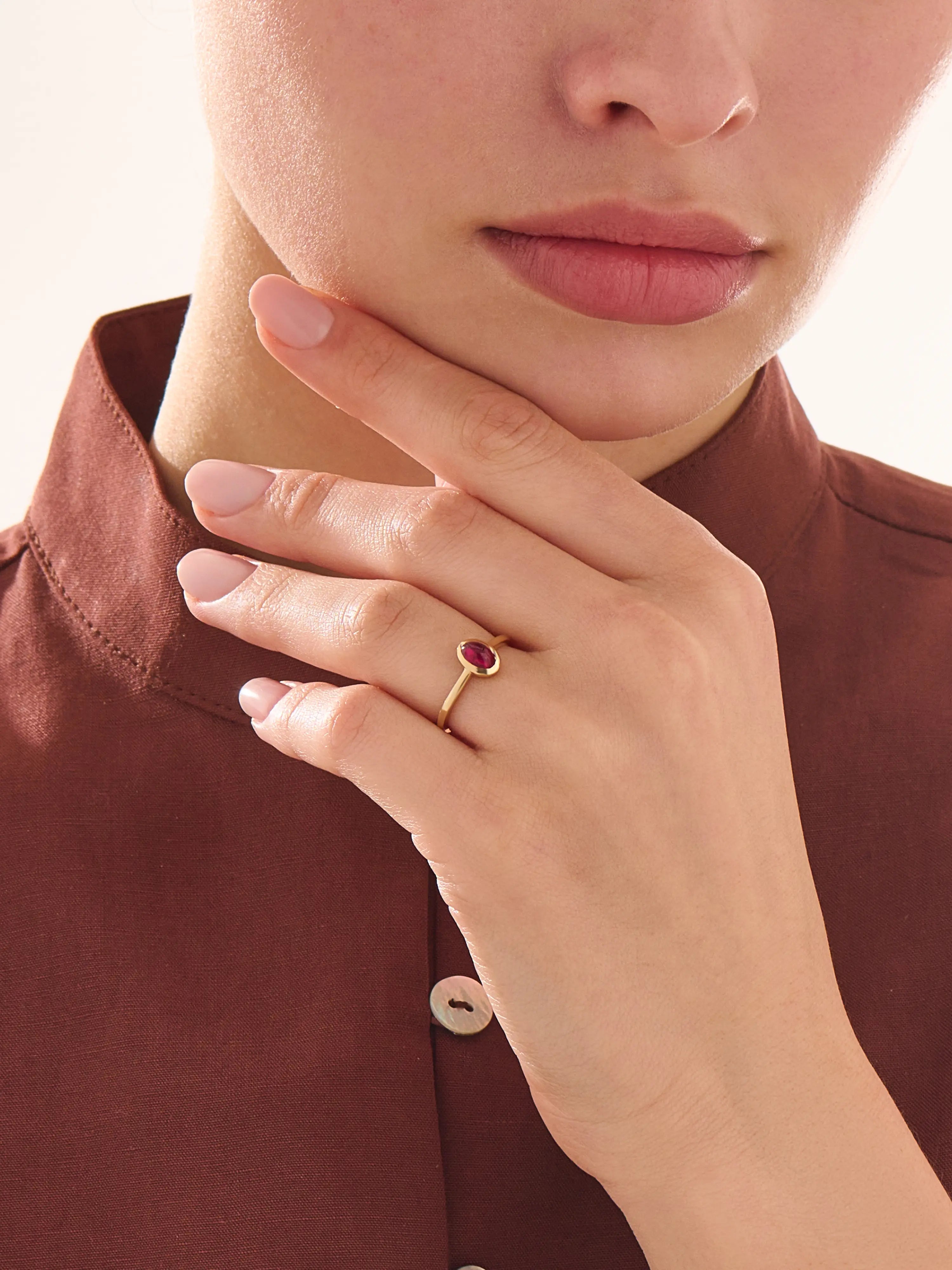 Garnet Engagement Ring, solid gold ring, view 3 | DiaFifth