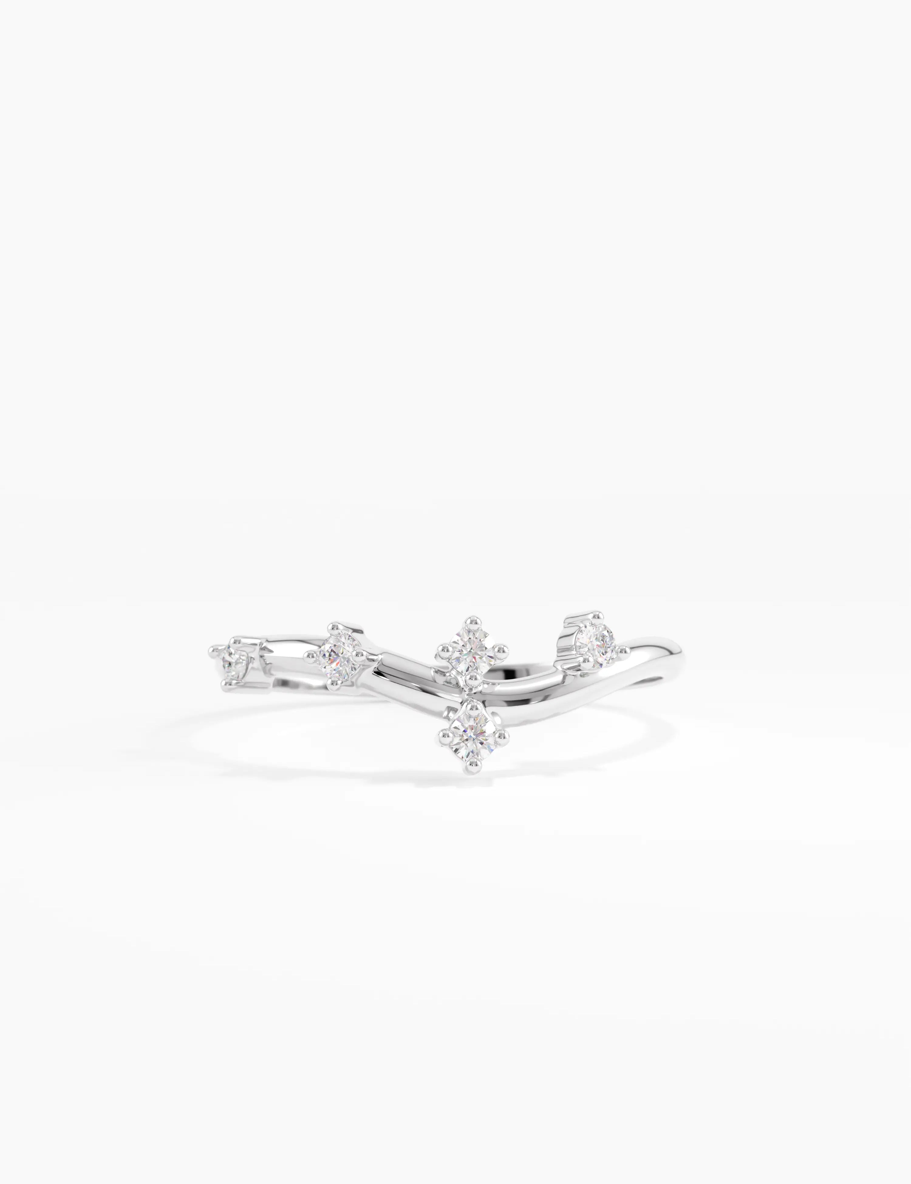 Elegant Curve Ring