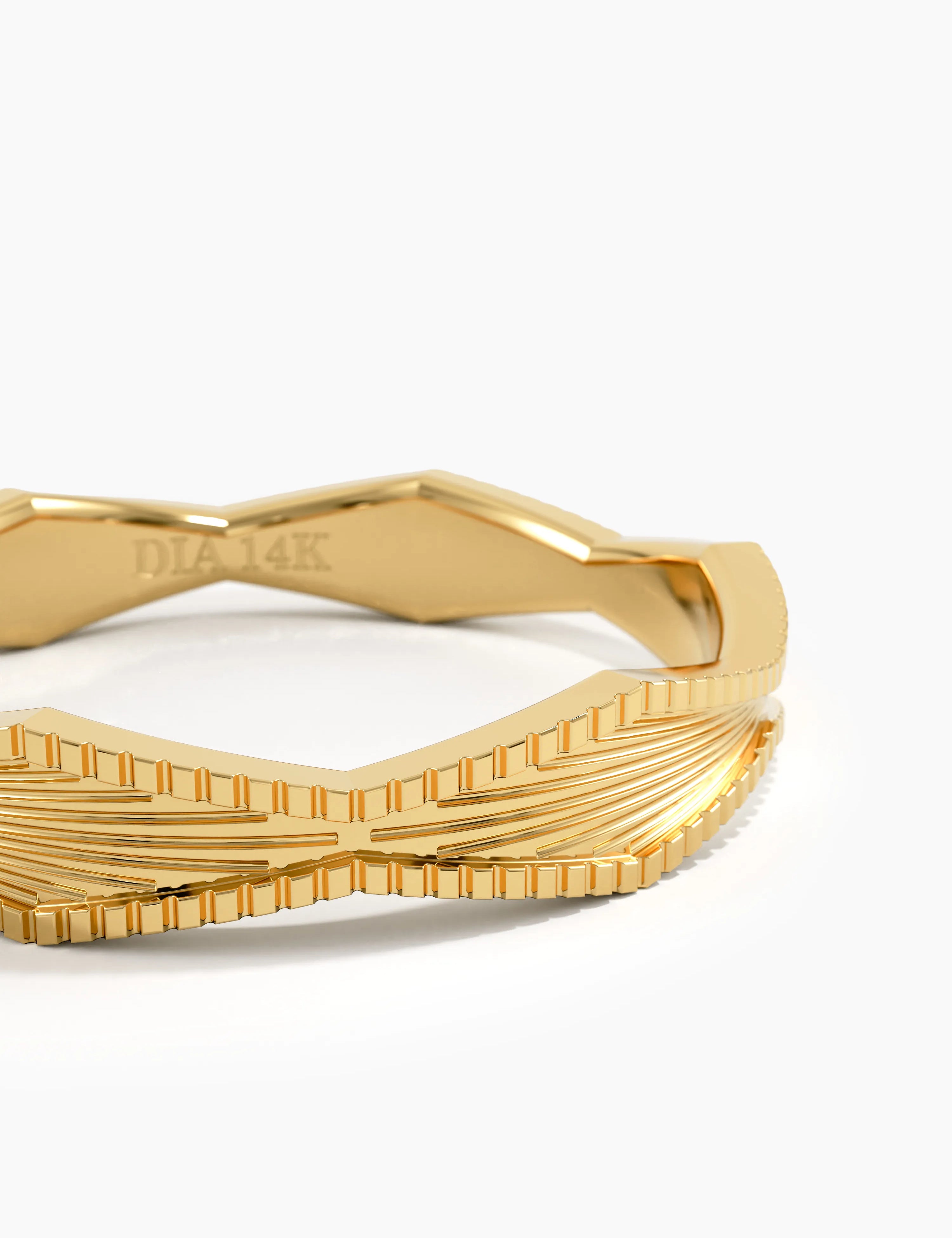 Vintage Wedding Band, solid gold ring, view 2 | DiaFifth