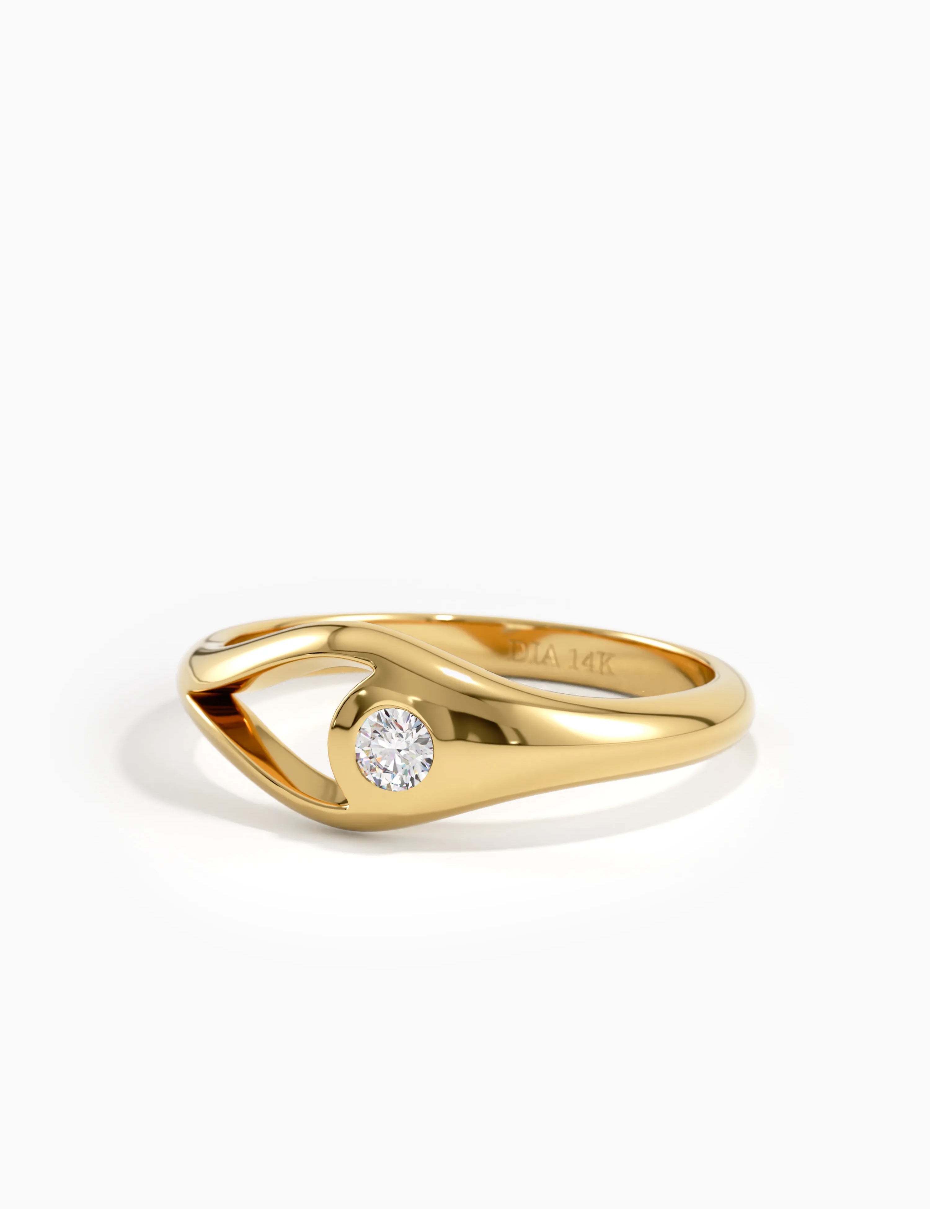 Solo Pinky Ring, solid gold ring, view 4 | DiaFifth