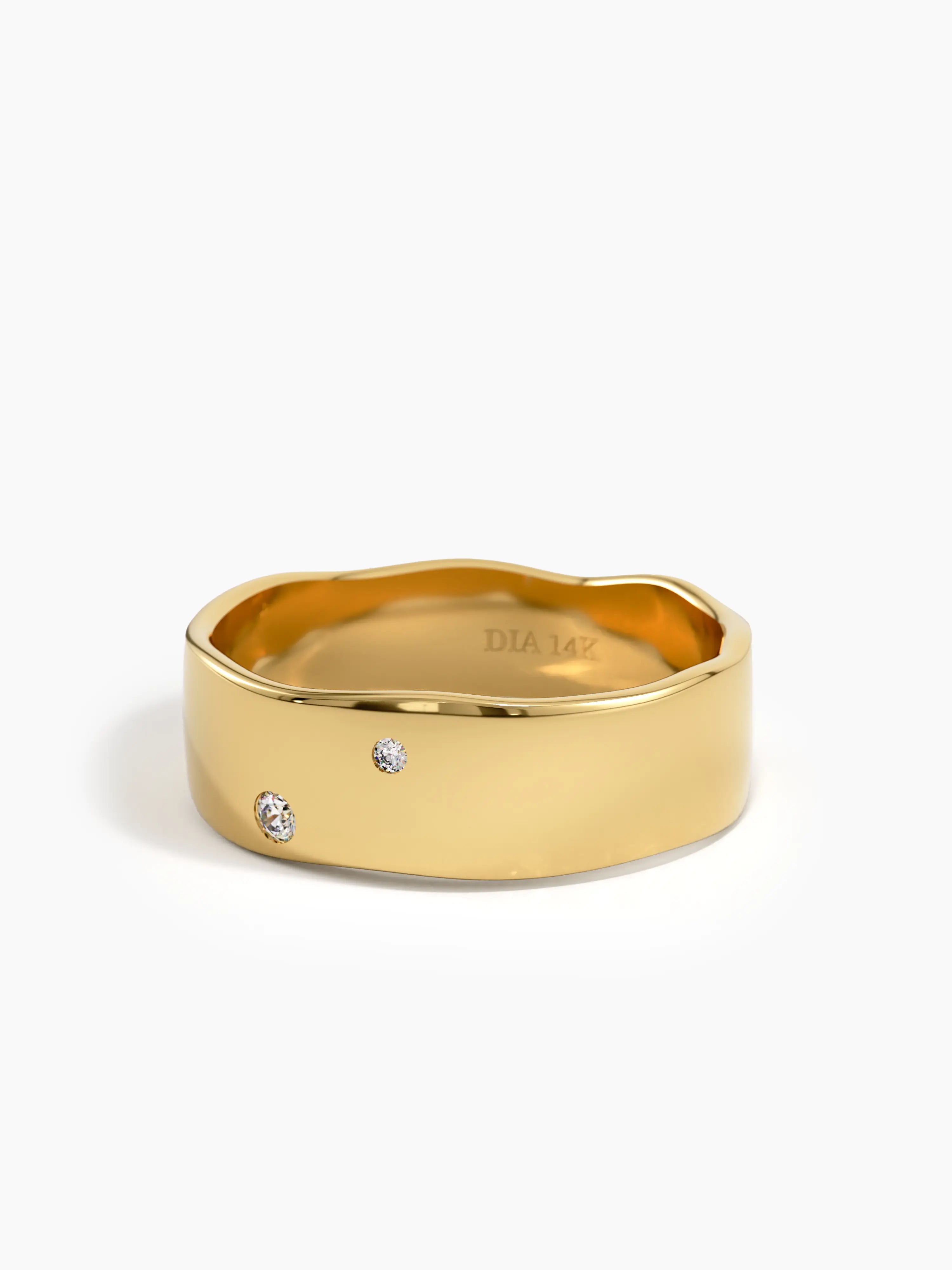 Wavy Wedding Band, solid gold ring, view 4 | DiaFifth