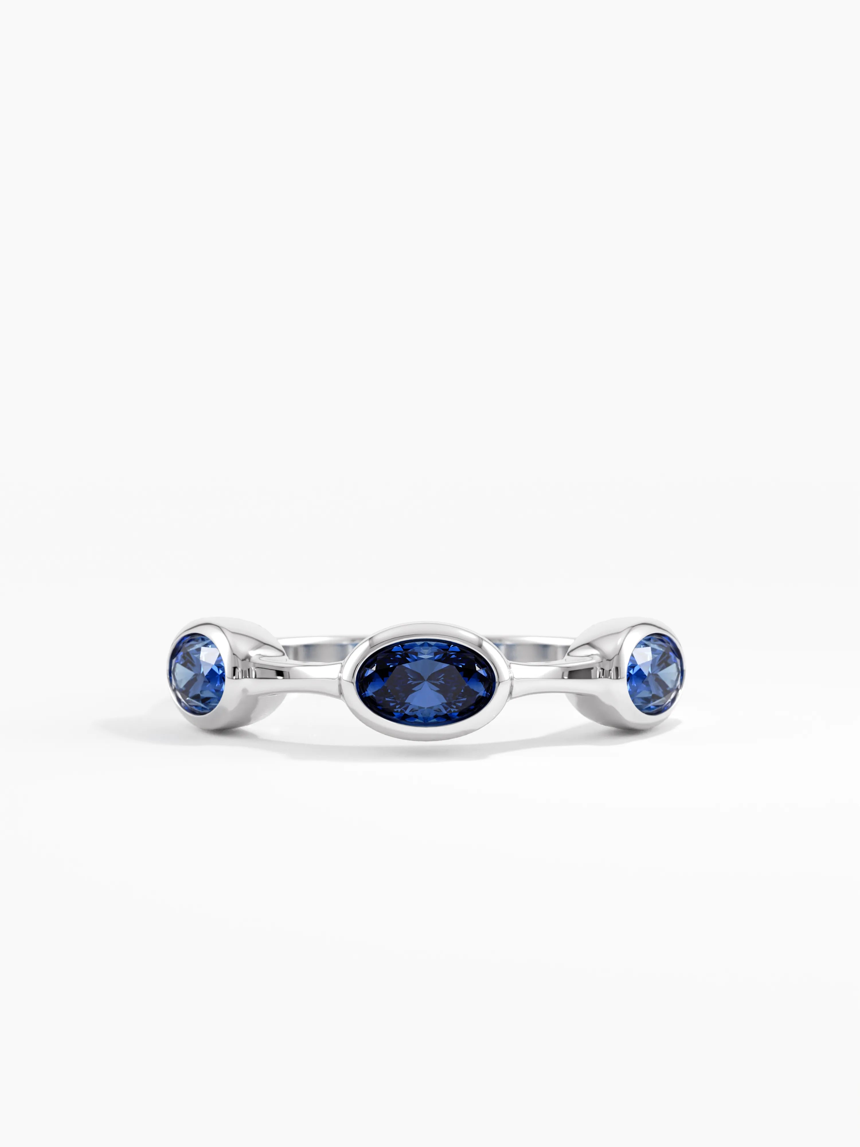 Sapphire Gemstone Ring, solid gold ring, view 7 | DiaFifth