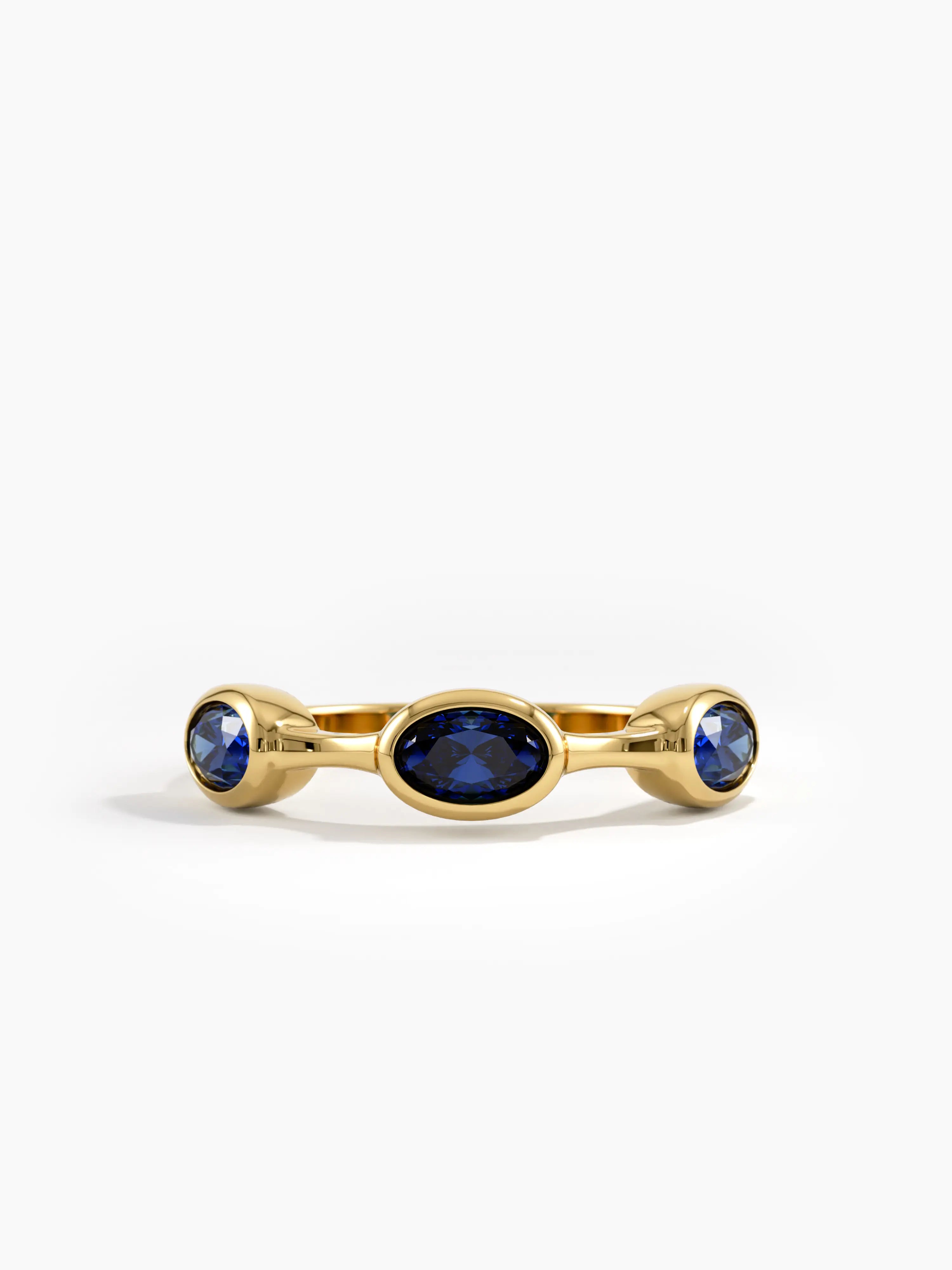 Sapphire Gemstone Ring, solid gold ring | DiaFifth