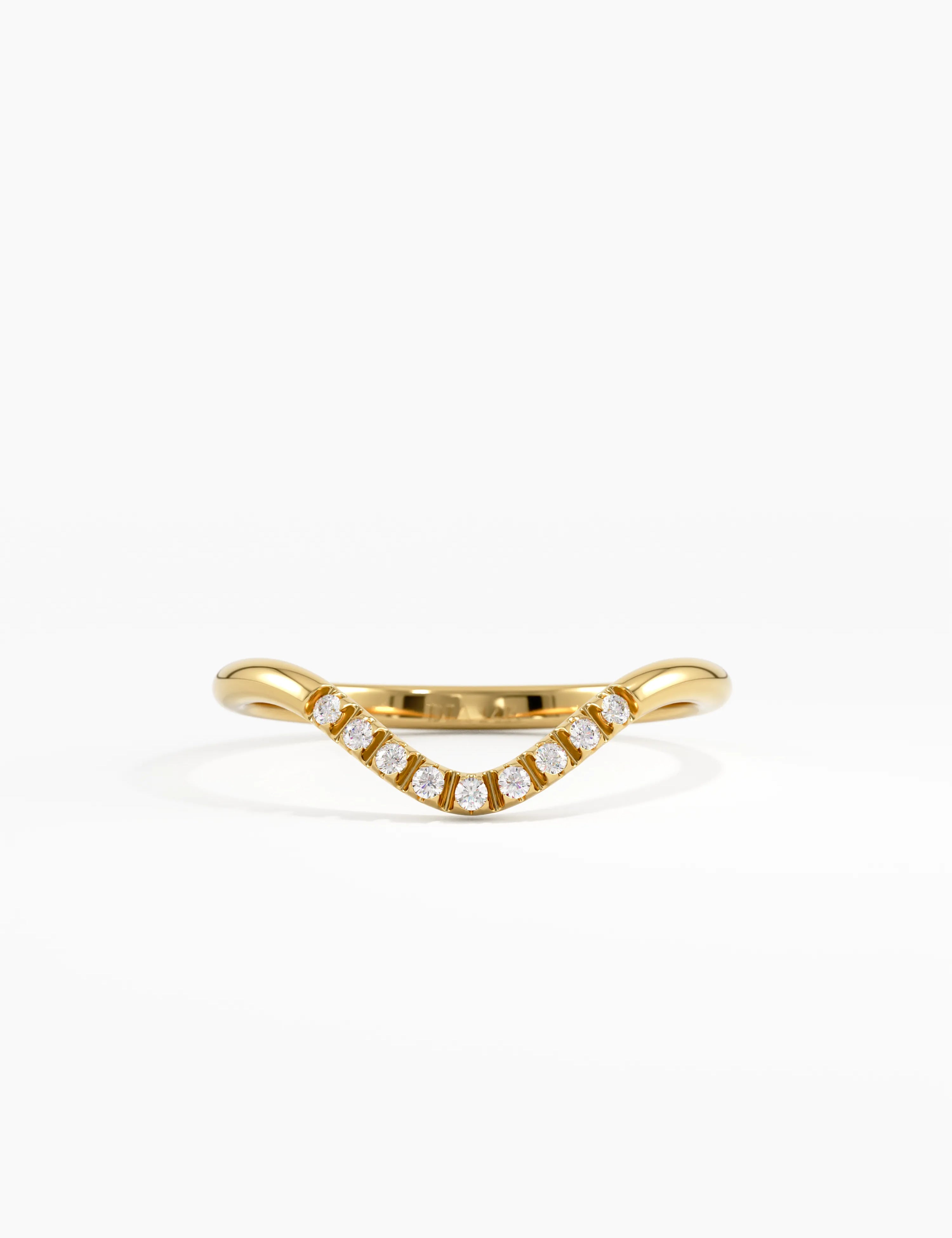 Dainty Curve Ring, solid gold ring | DiaFifth
