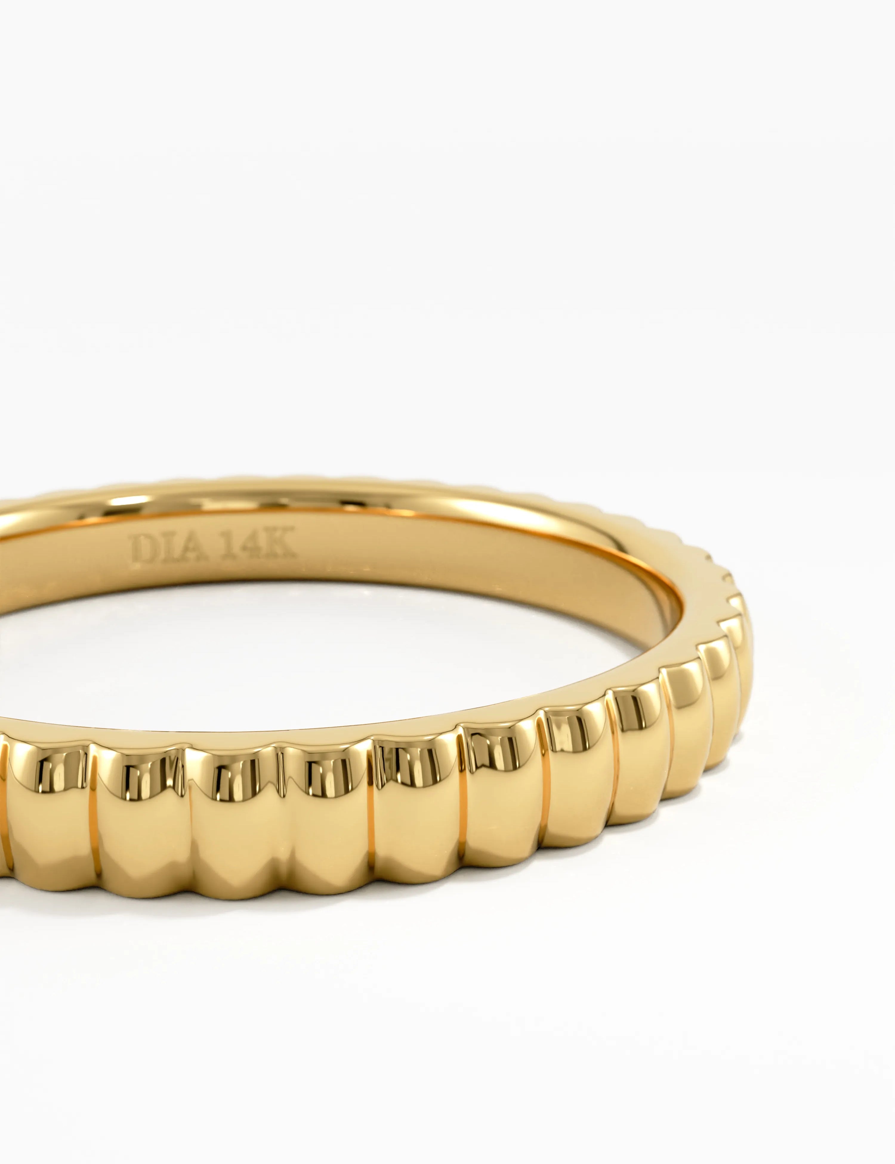 Ribbed Wedding Band, solid gold ring, view 2 | DiaFifth