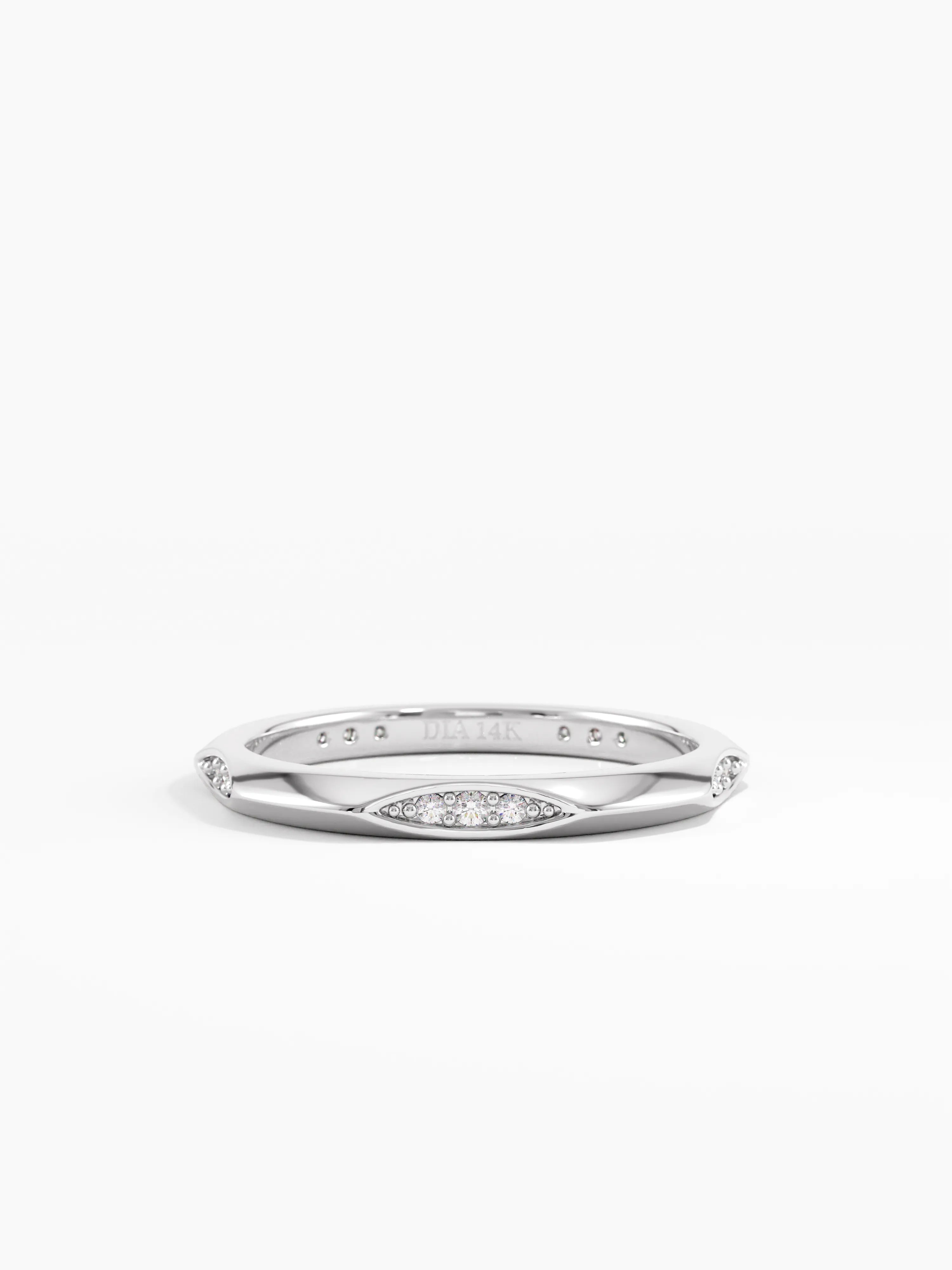 Knife Edge Wedding Ring, solid gold ring, view 2 | DiaFifth