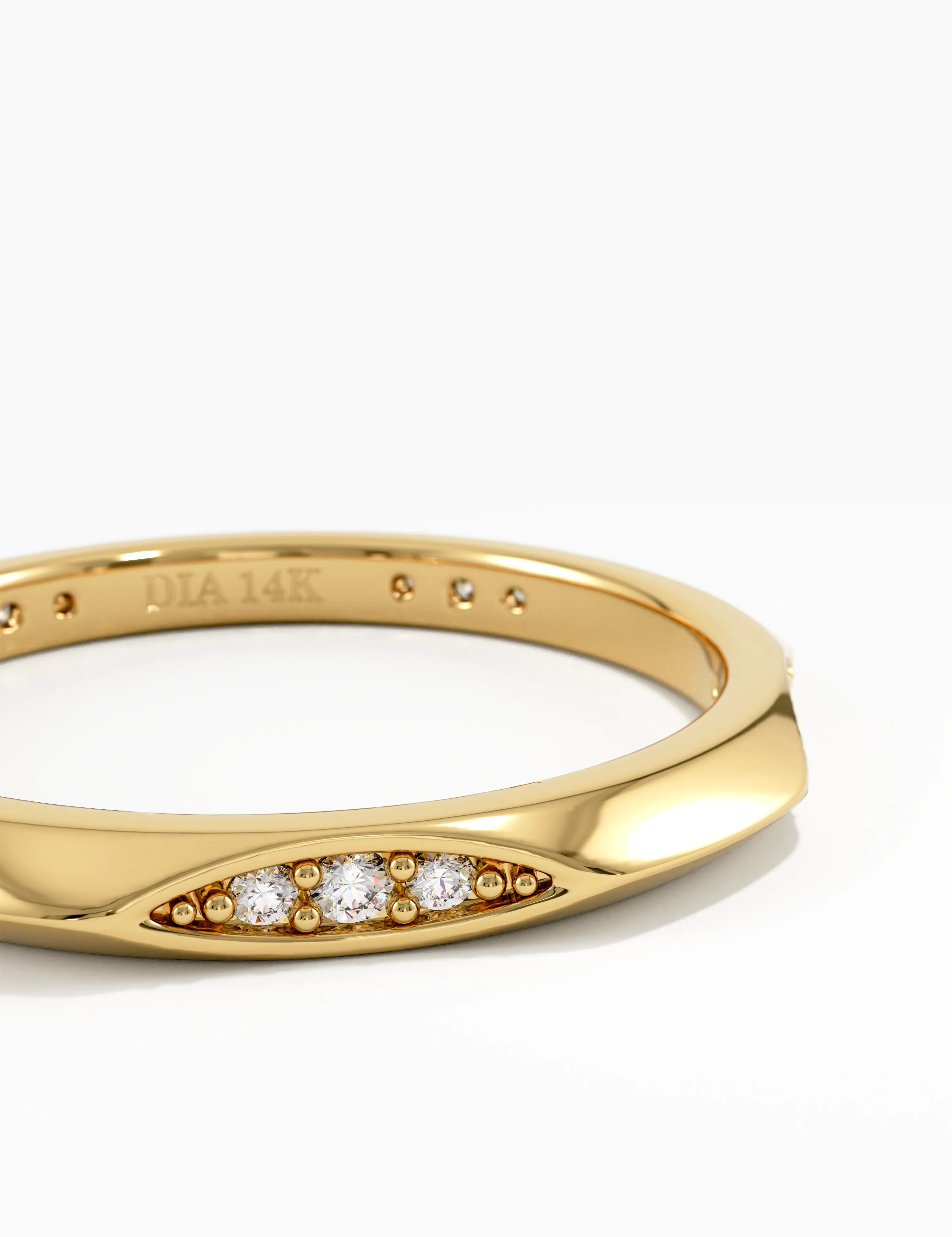 Knife Edge Wedding Ring, solid gold ring, view 7 | DiaFifth