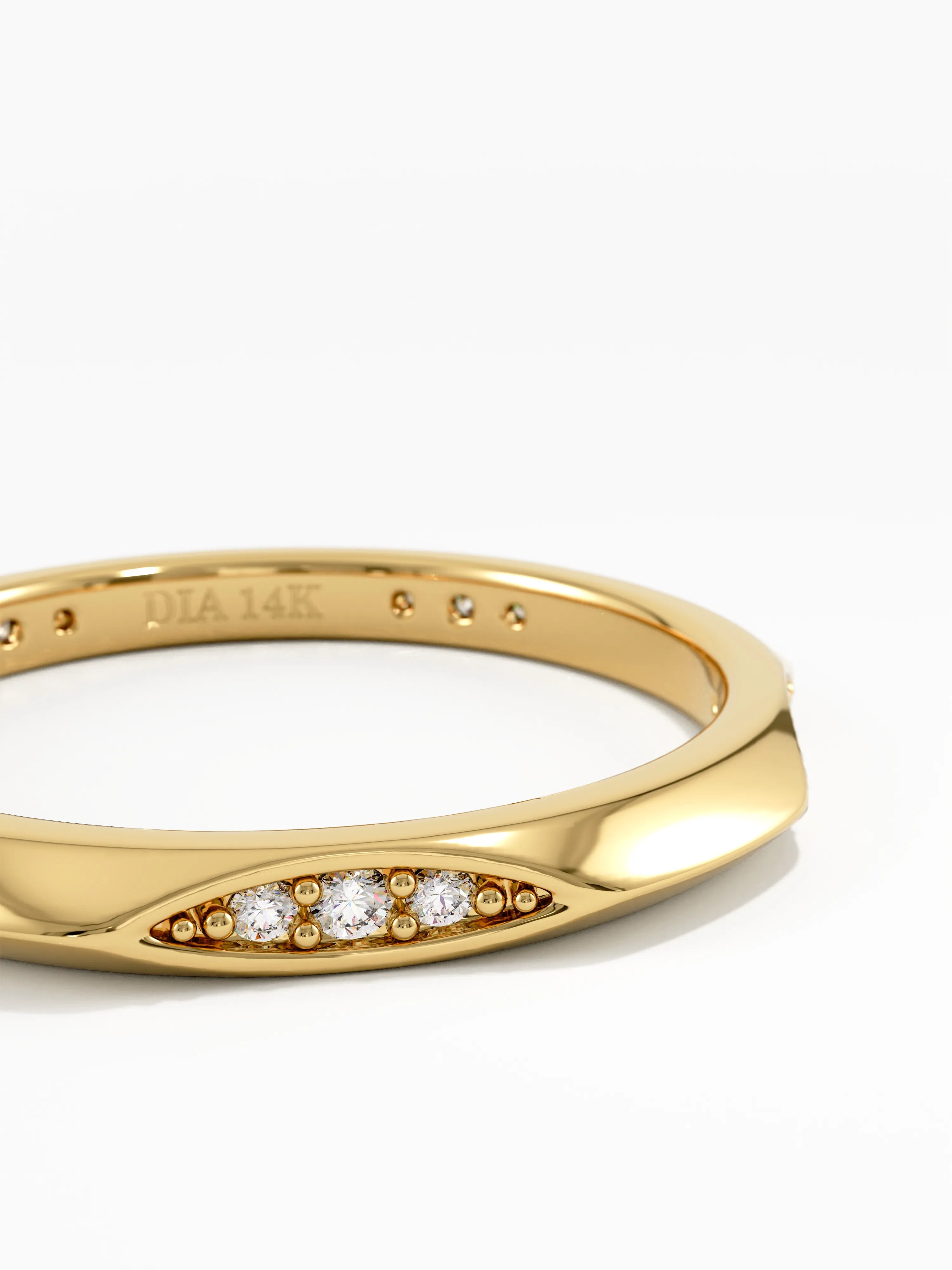 Knife Edge Wedding Ring, solid gold ring, view 7 | DiaFifth