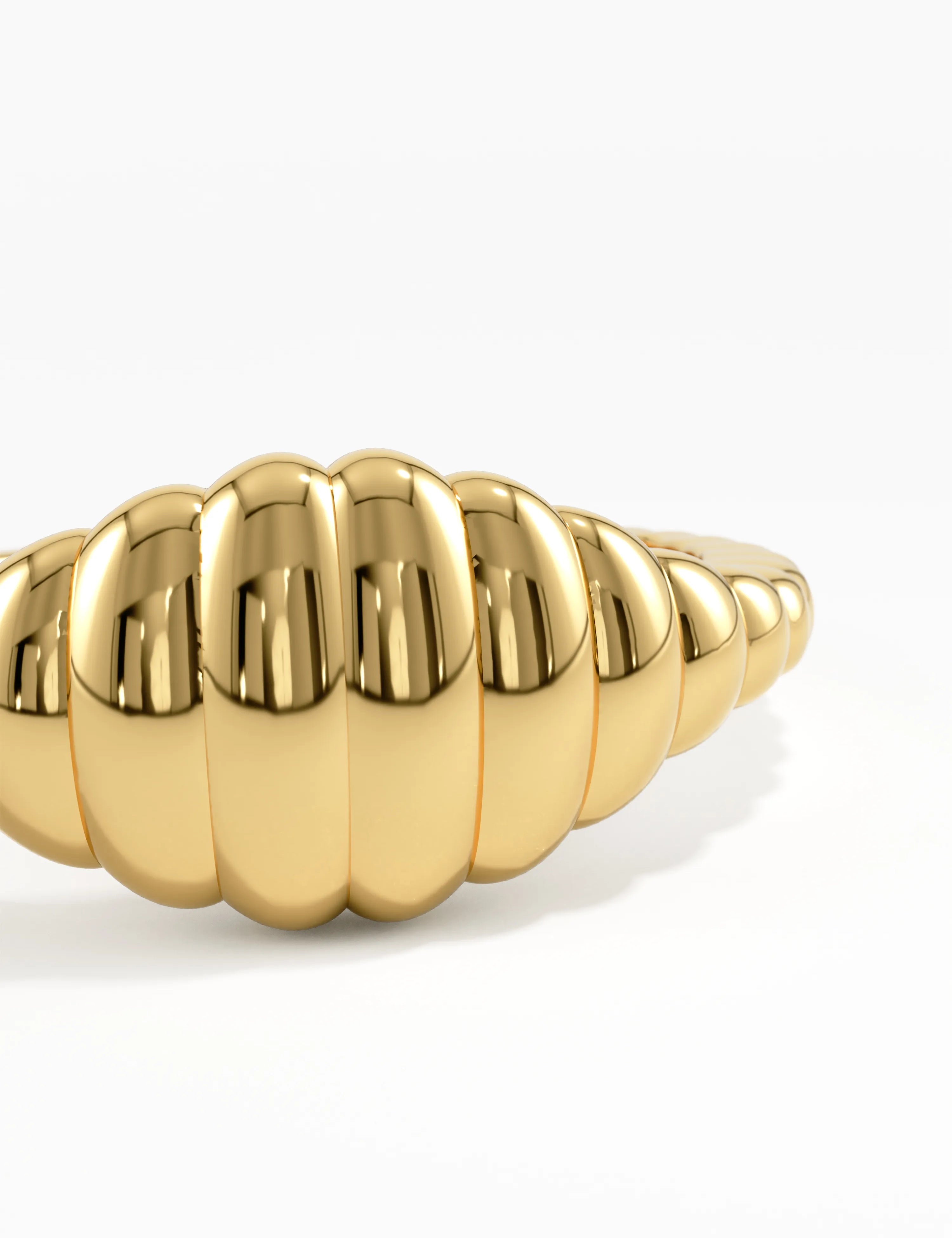Line Signet Ring, solid gold ring, view 2 | DiaFifth