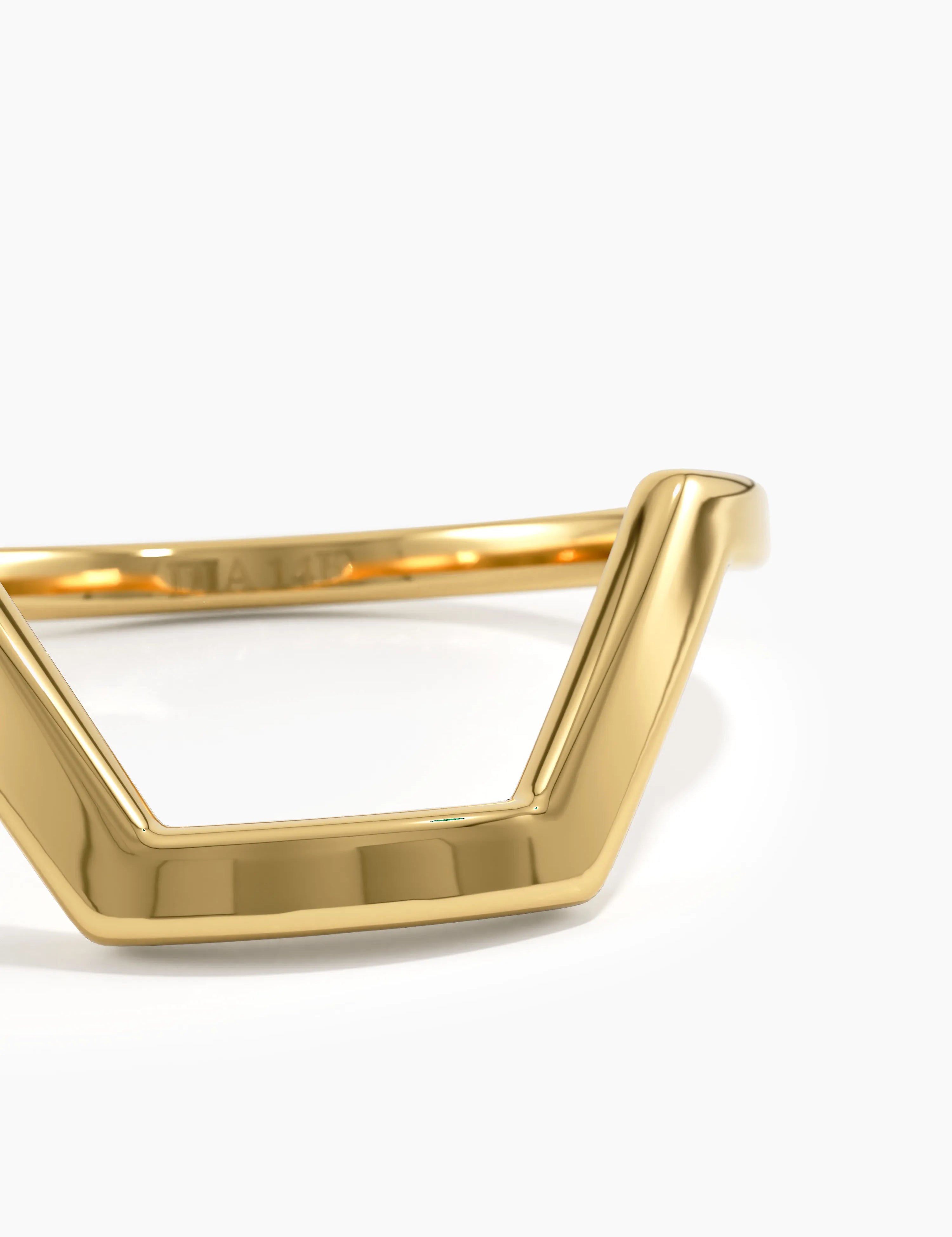 Hexagon Curve Ring, solid gold ring, view 2 | DiaFifth