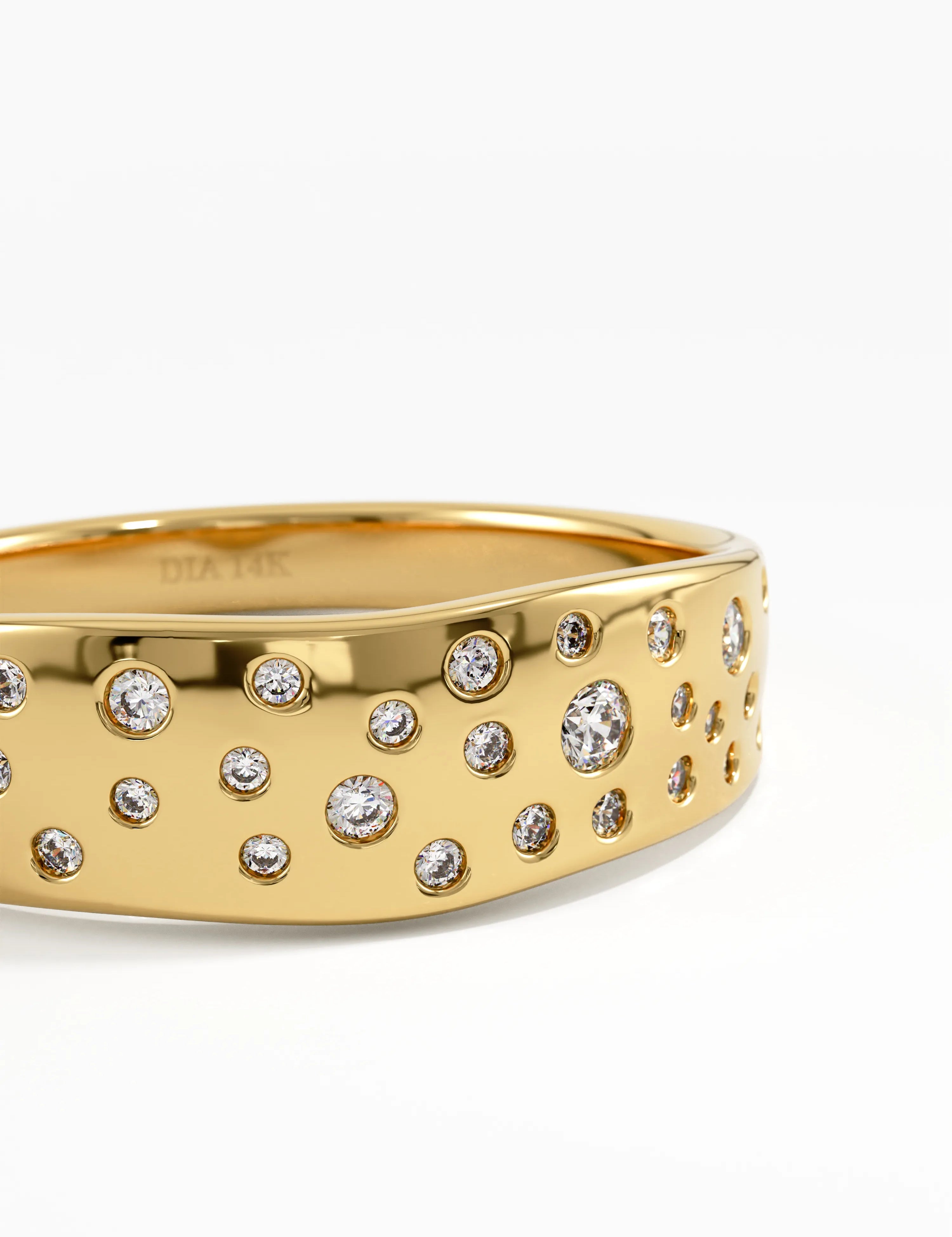 Scattered Diamond Ring, solid gold ring, view 2 | DiaFifth