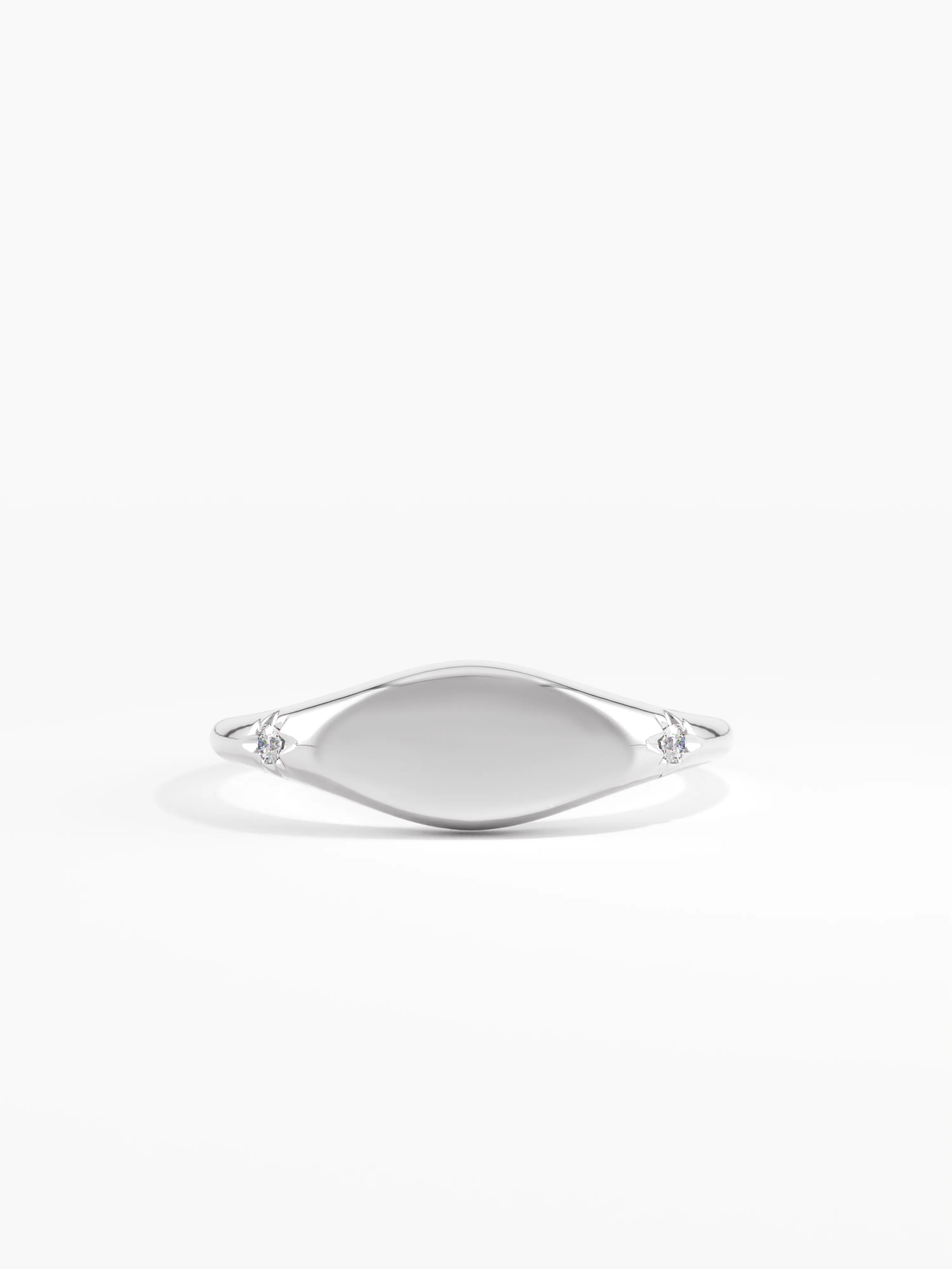 Minimal Signet Ring, solid gold ring, view 7 | DiaFifth