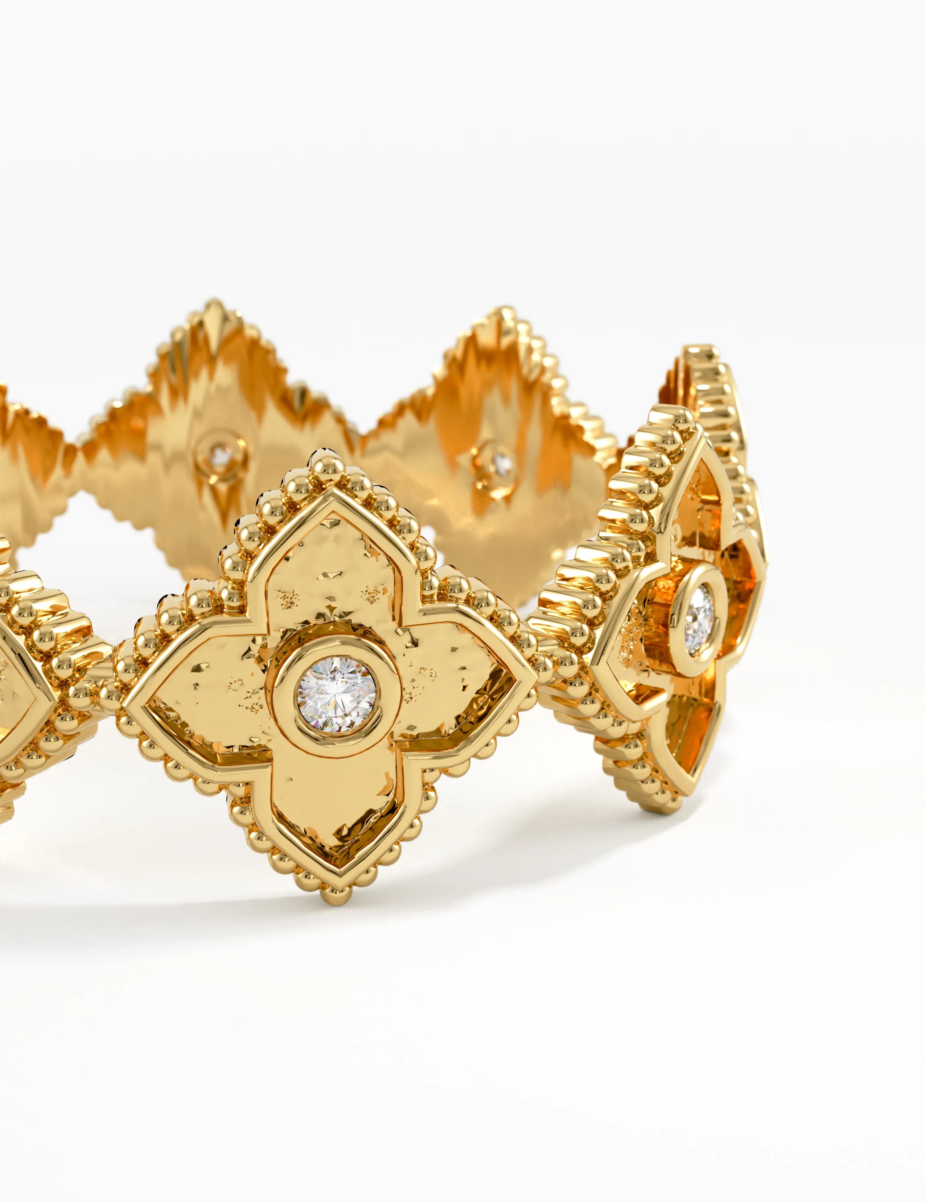 Quatrefoil Statement Ring, solid gold ring, view 2 | DiaFifth