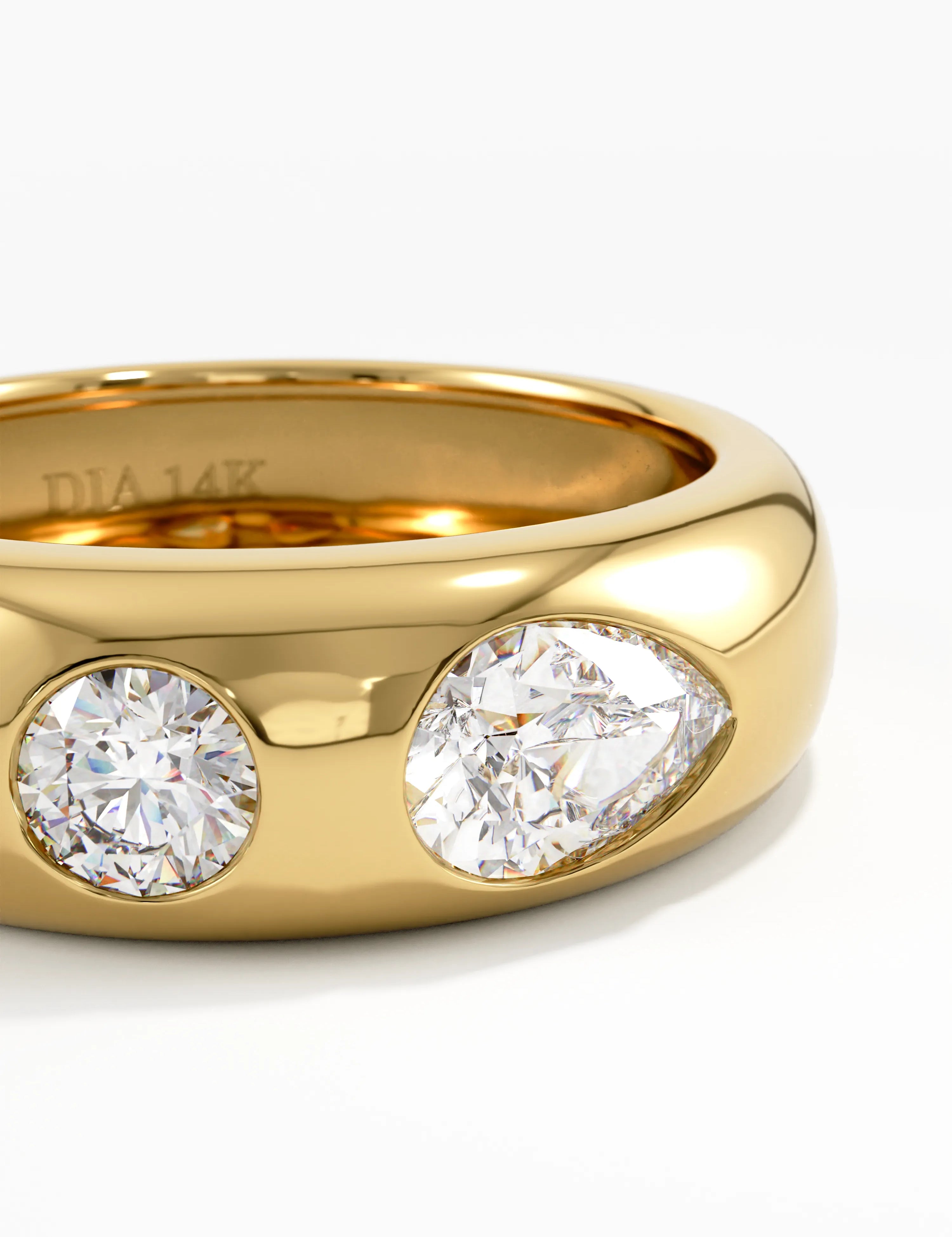 Toi et Moi Dome Ring, solid gold ring, view 2 | DiaFifth