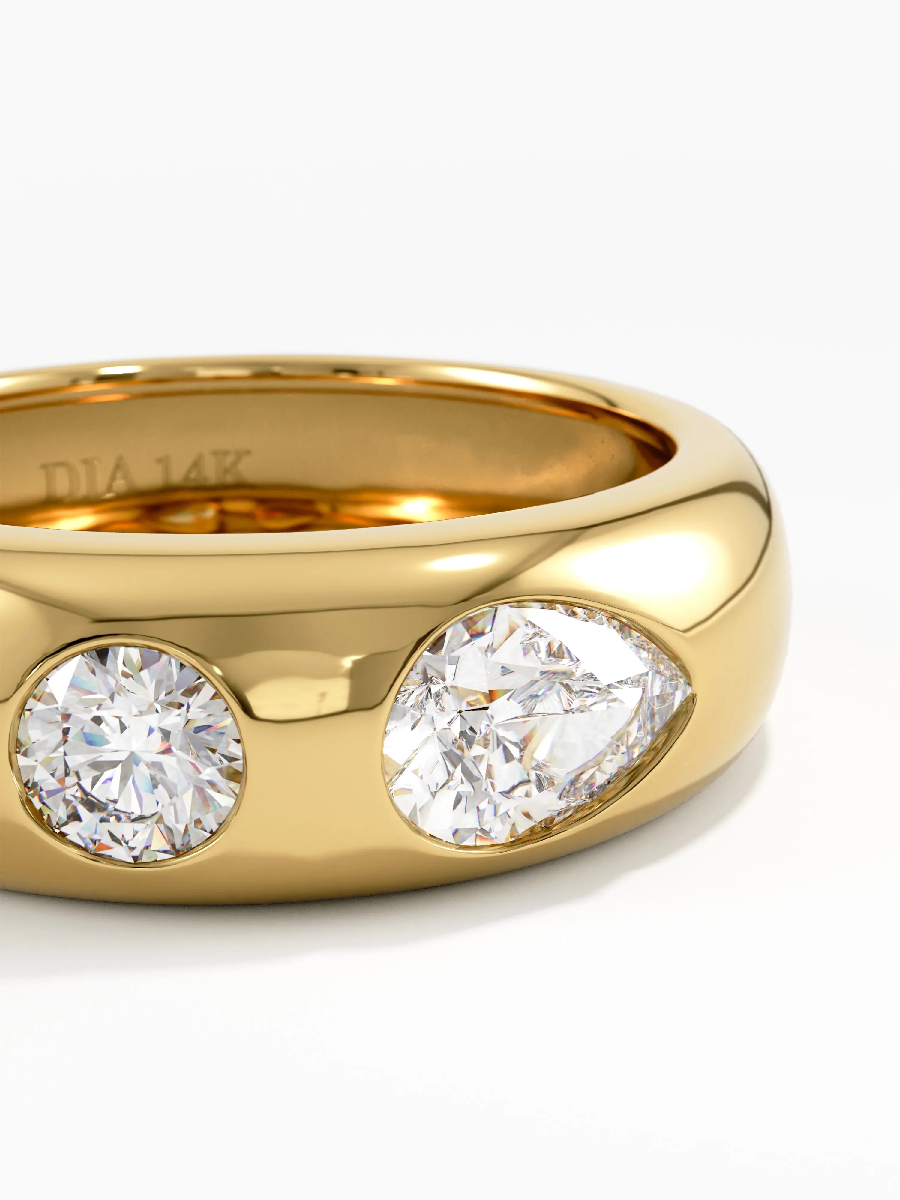 Toi et Moi Dome Ring, solid gold ring, view 2 | DiaFifth