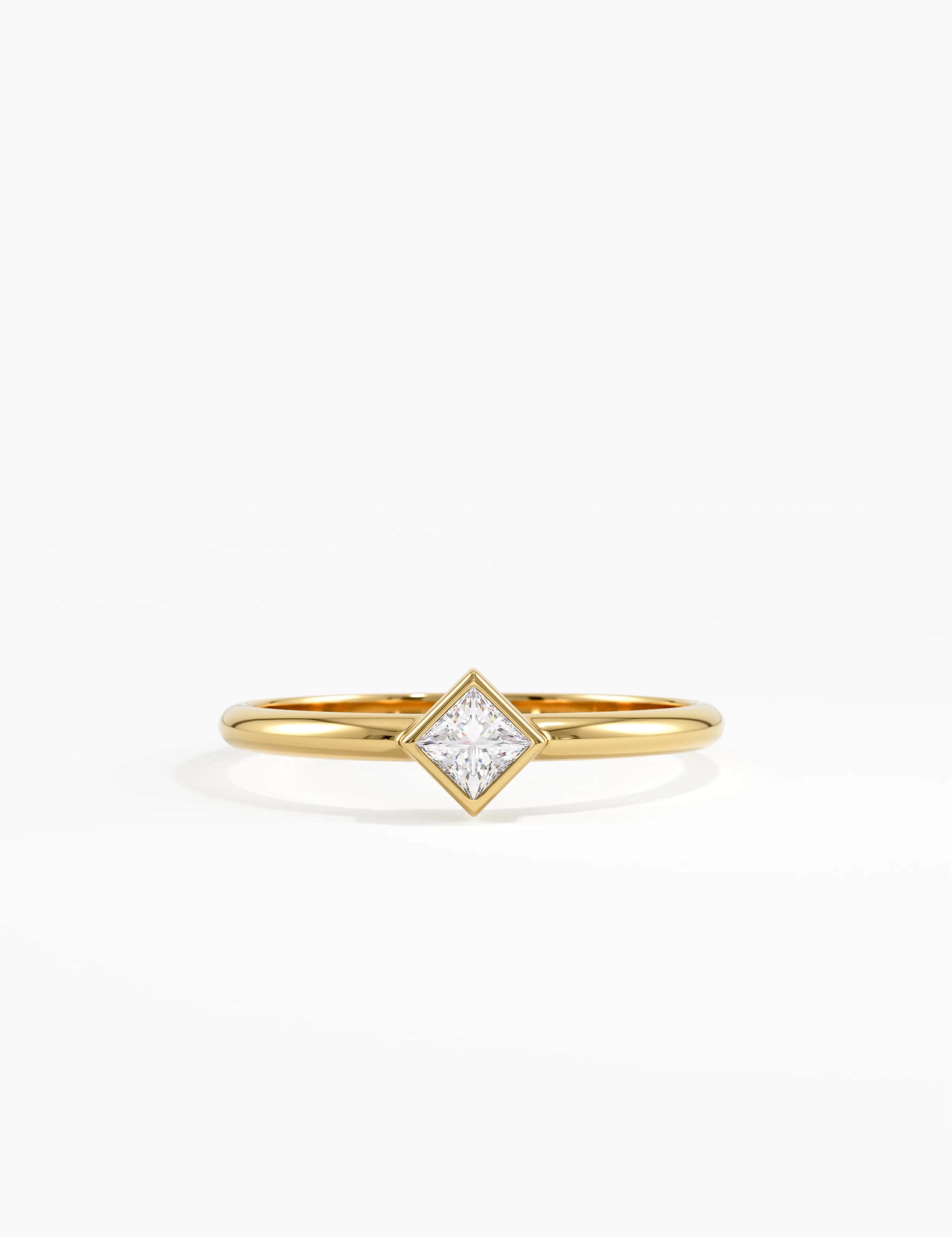 Square Promise Ring, solid gold ring | DiaFifth