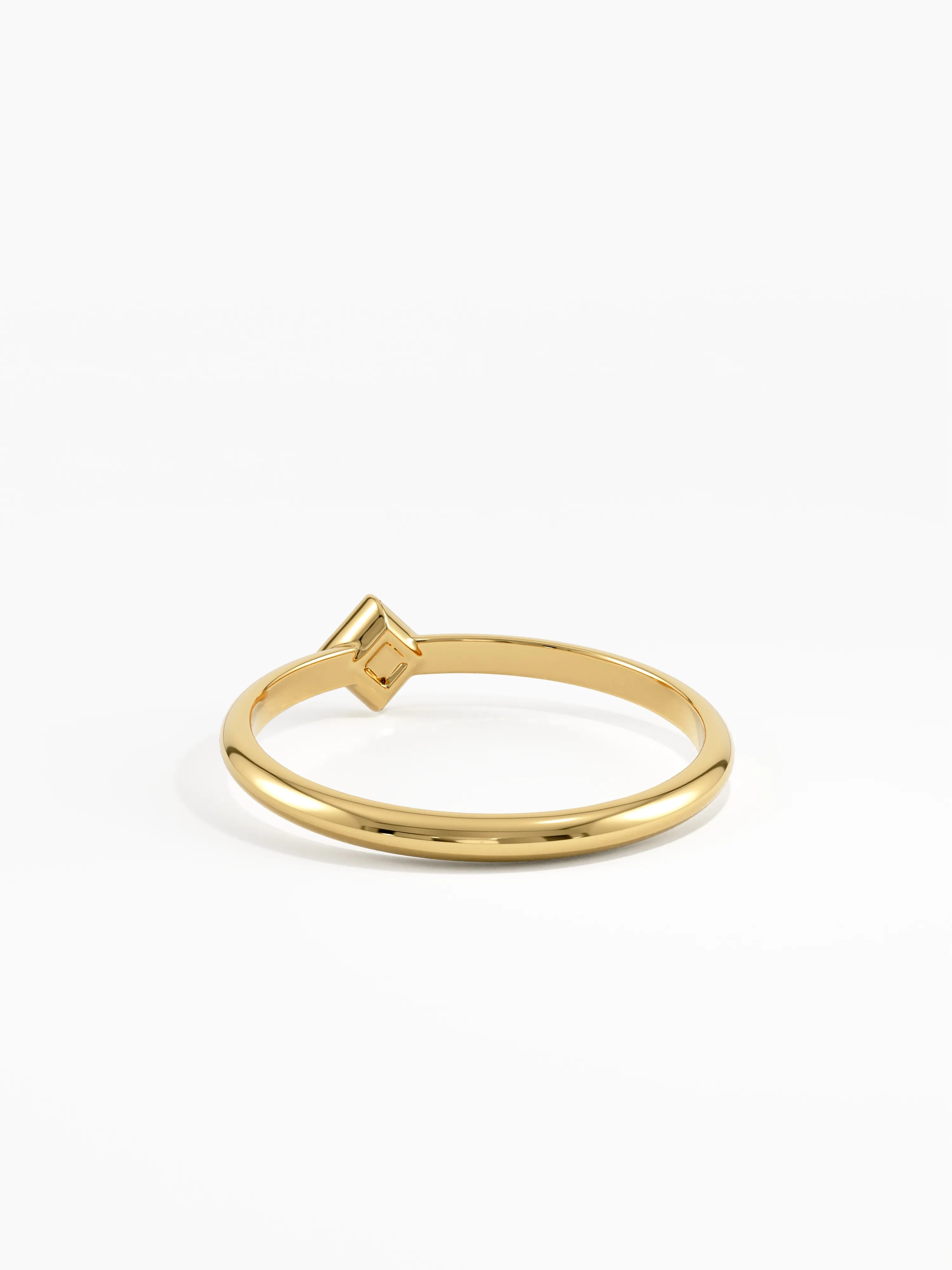 Square Promise Ring, solid gold ring, view 4 | DiaFifth