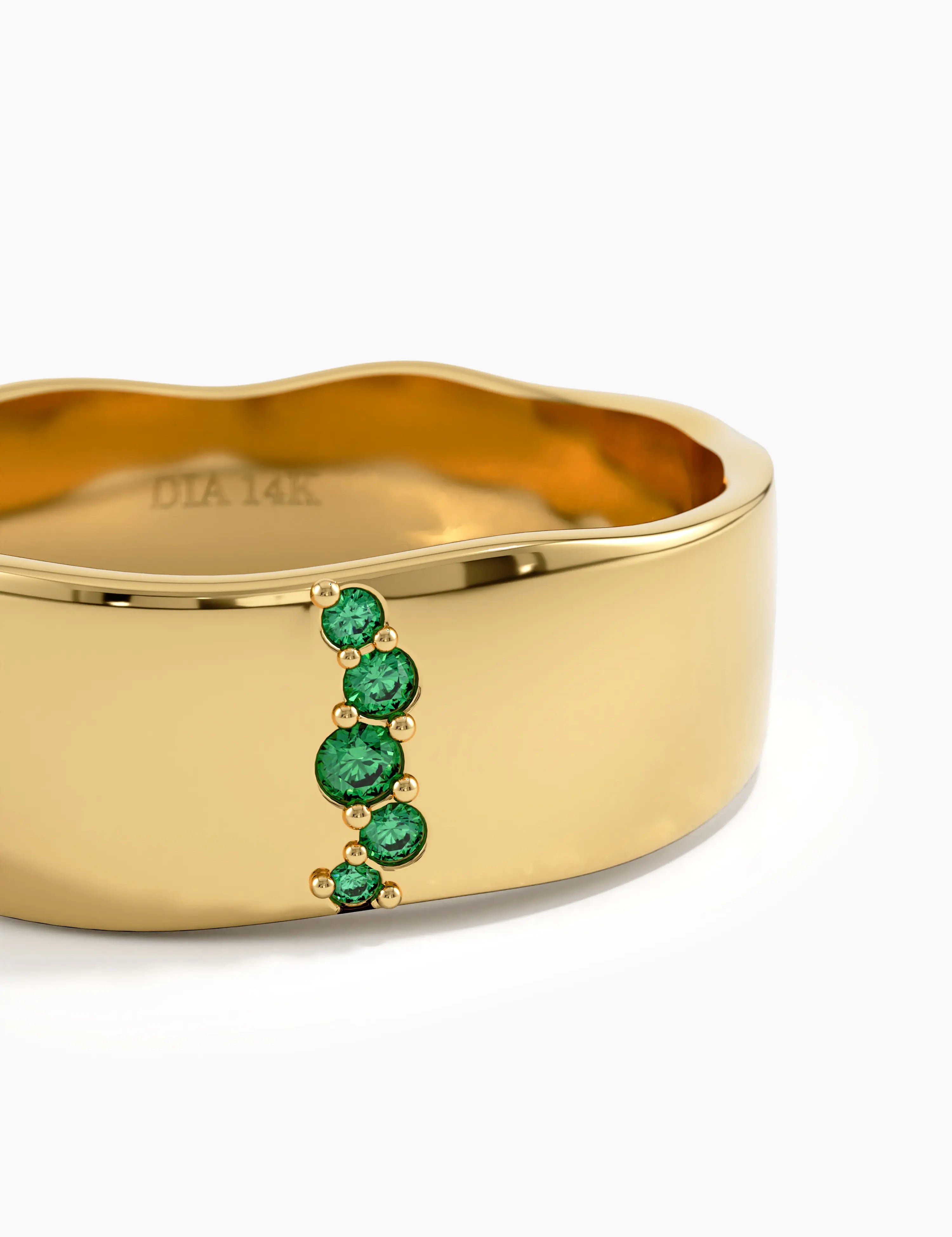 Emerald Wavy Wedding Band, solid gold ring, view 2 | DiaFifth