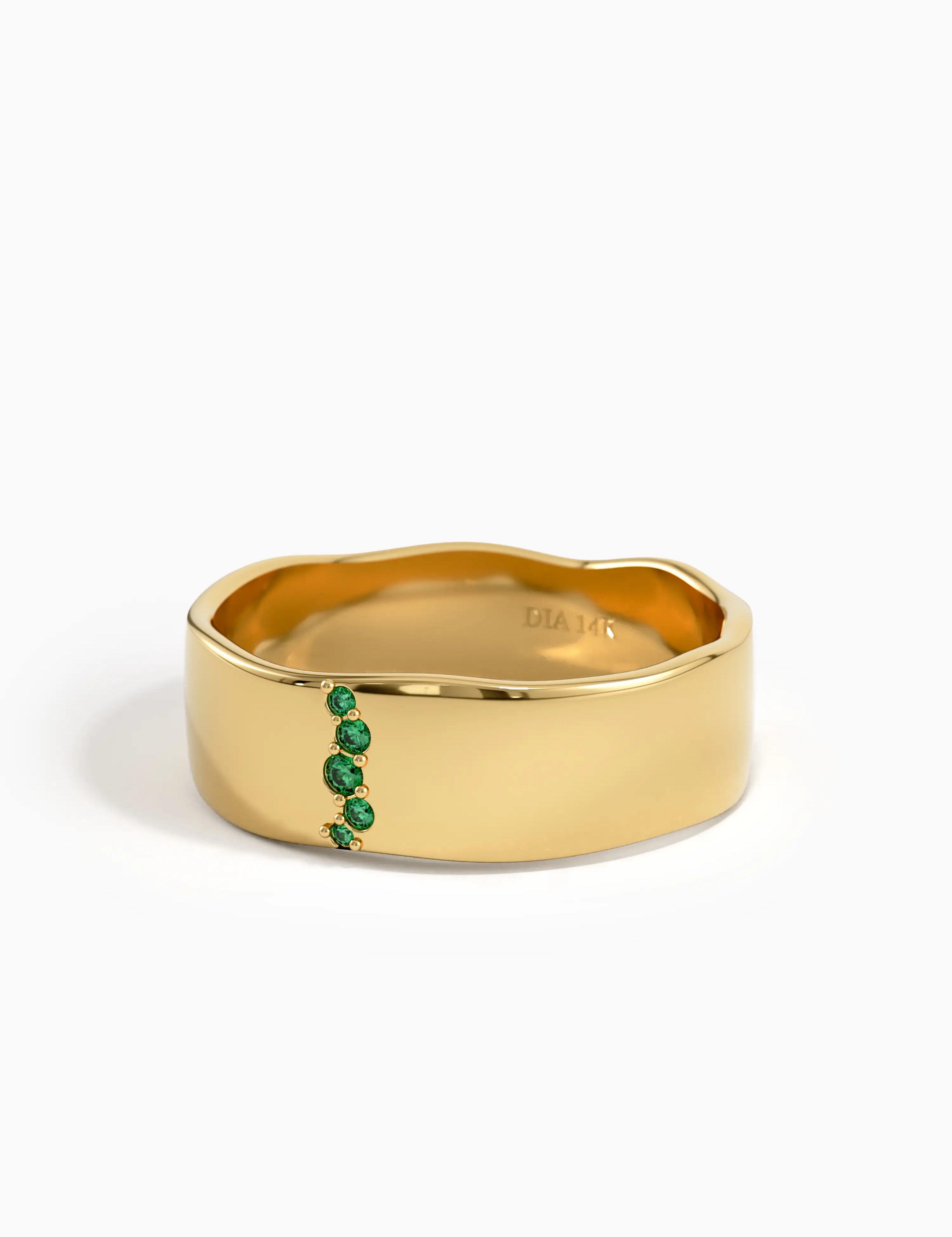 Emerald Wavy Wedding Band, solid gold ring, view 4 | DiaFifth