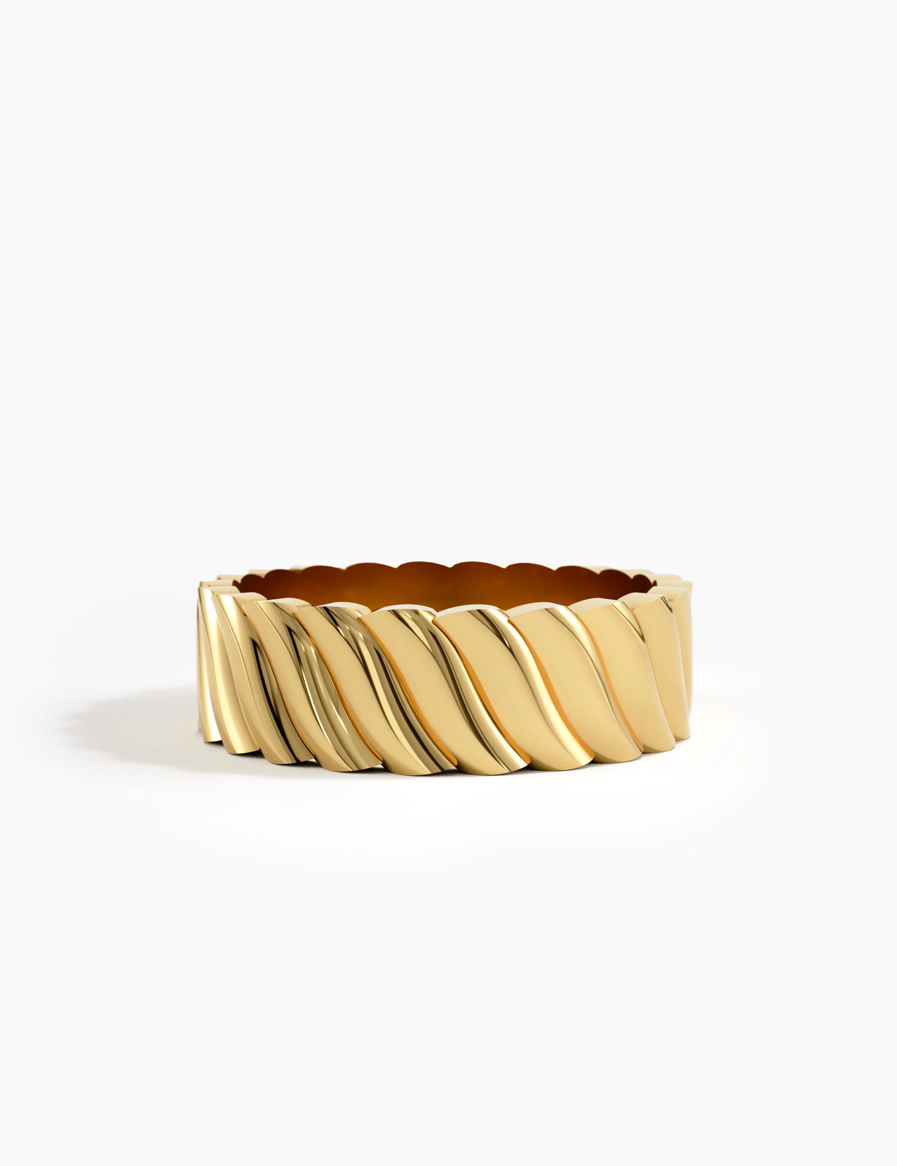 Wavy Pattern Wedding Band, solid gold ring | DiaFifth