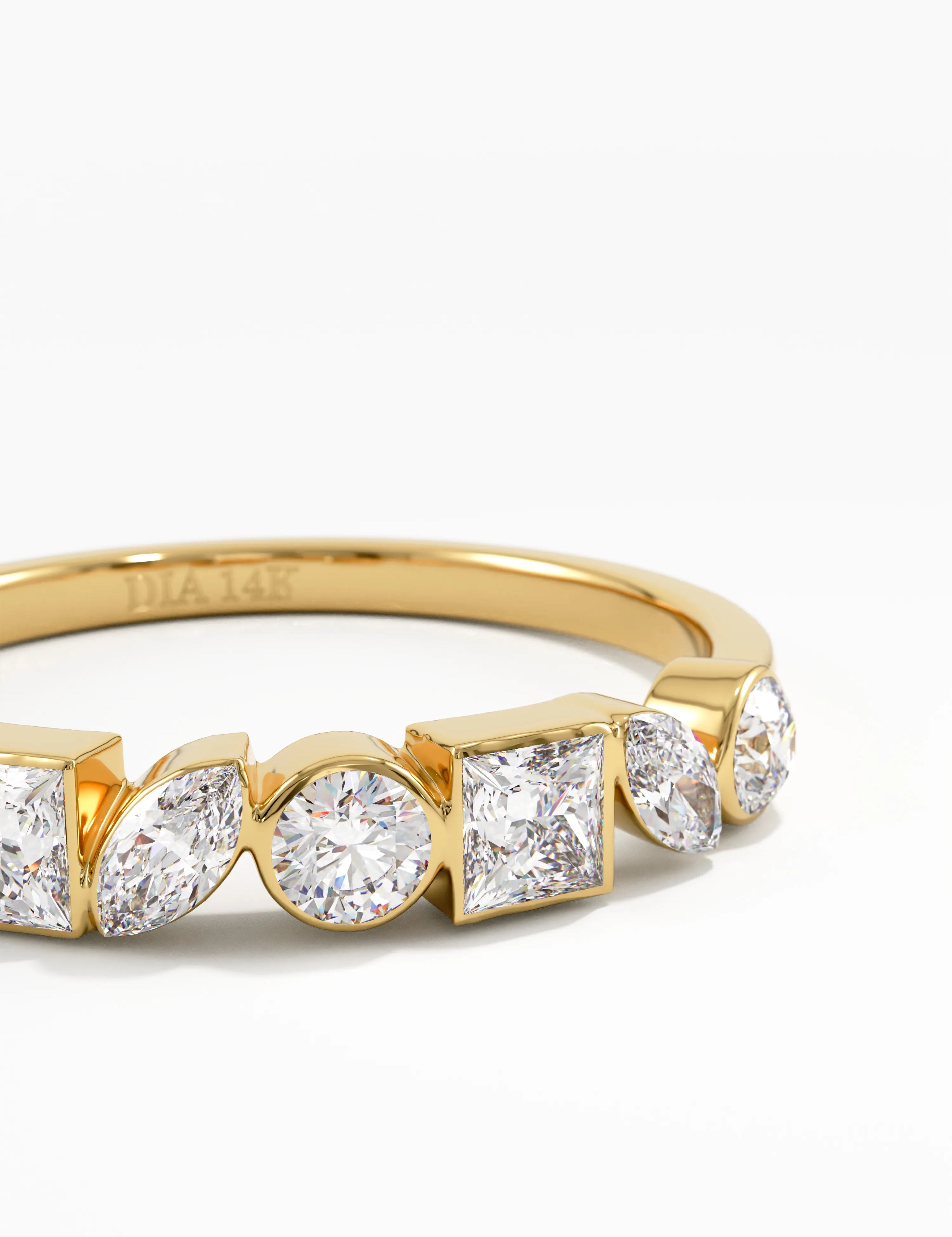 Mixed Cut Wedding Ring, solid gold ring, view 2 | DiaFifth