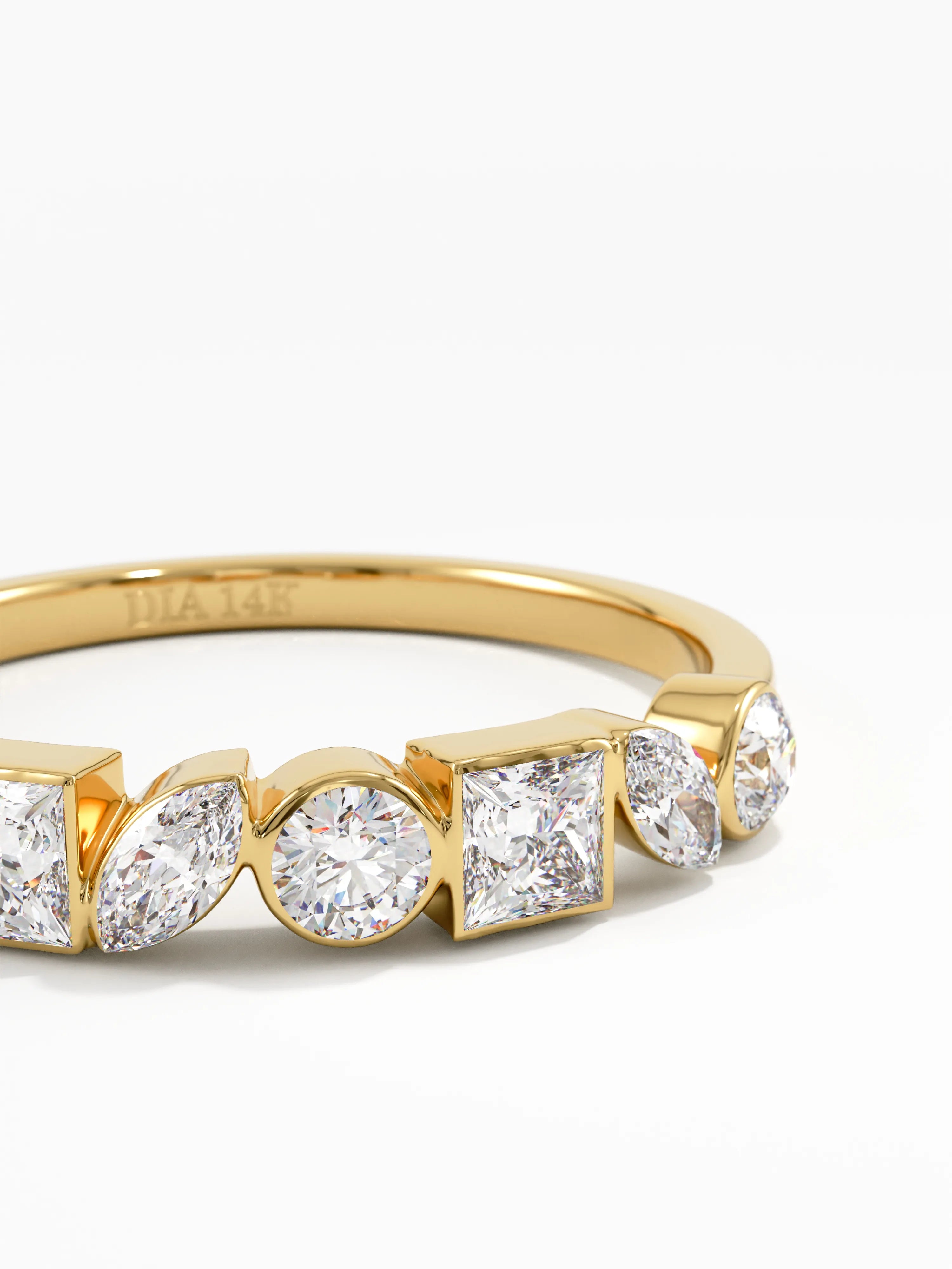 Mixed Cut Wedding Ring, solid gold ring, view 2 | DiaFifth