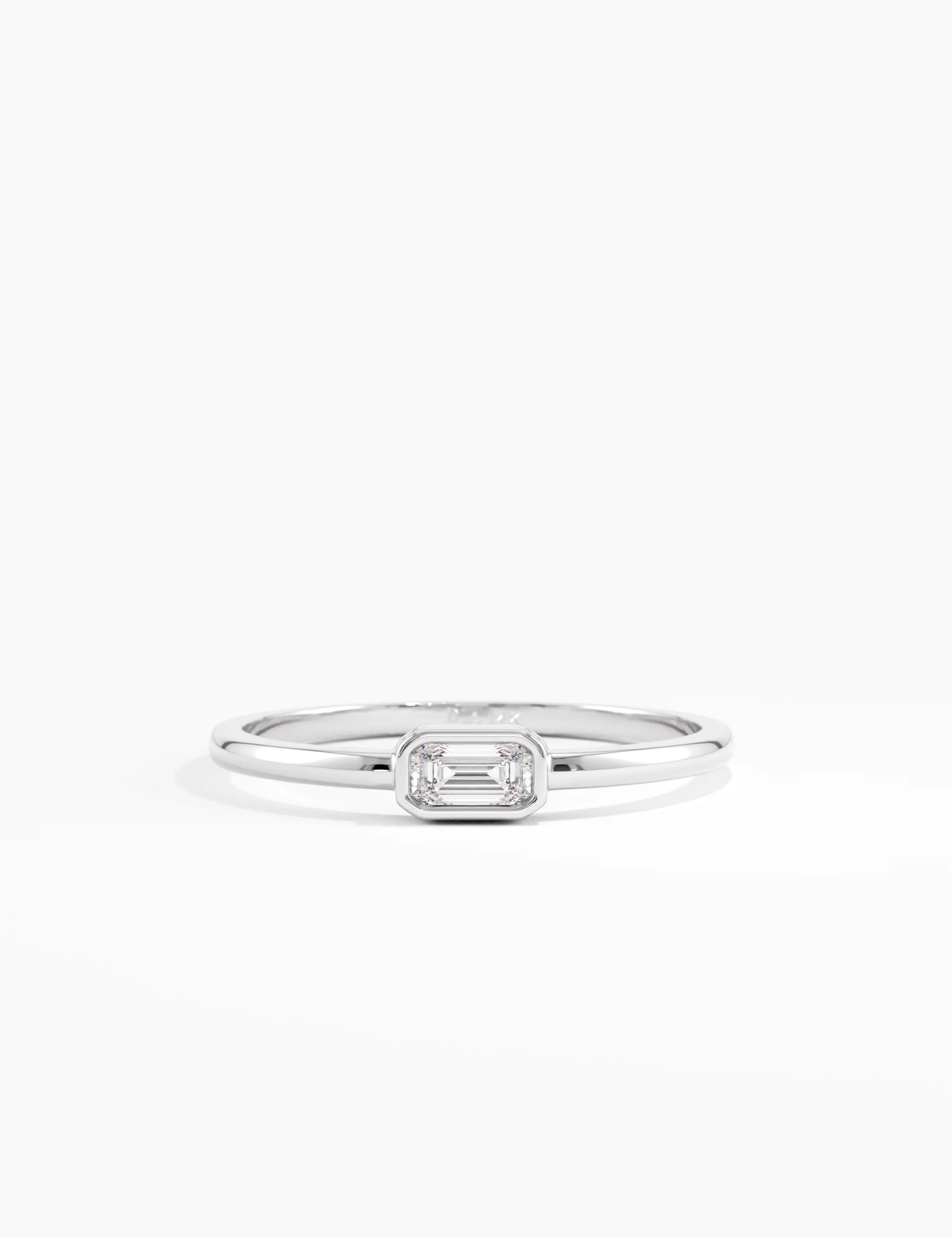 Baguette Promise Ring, solid gold ring, view 7 | DiaFifth