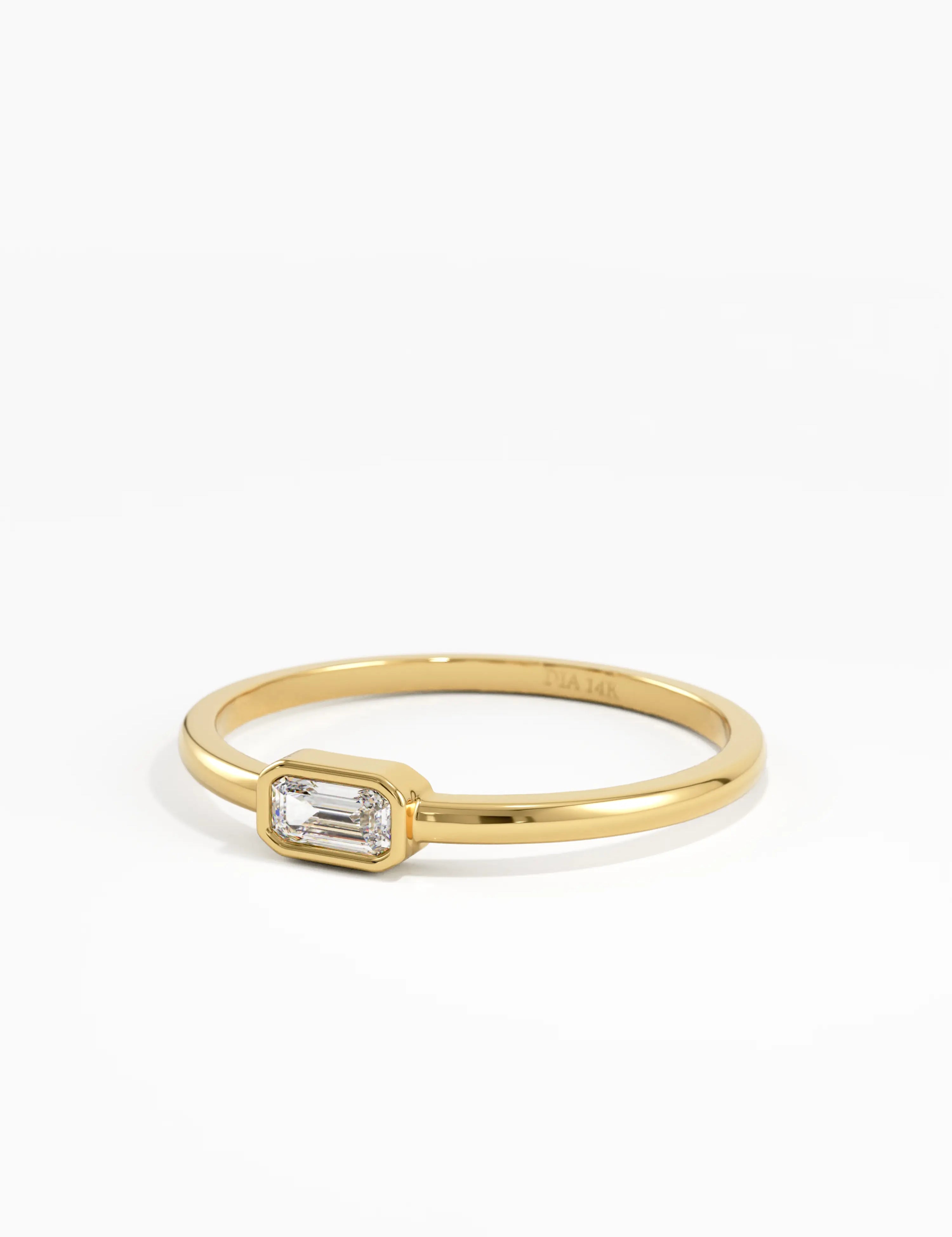 Baguette Promise Ring, solid gold ring, view 8 | DiaFifth