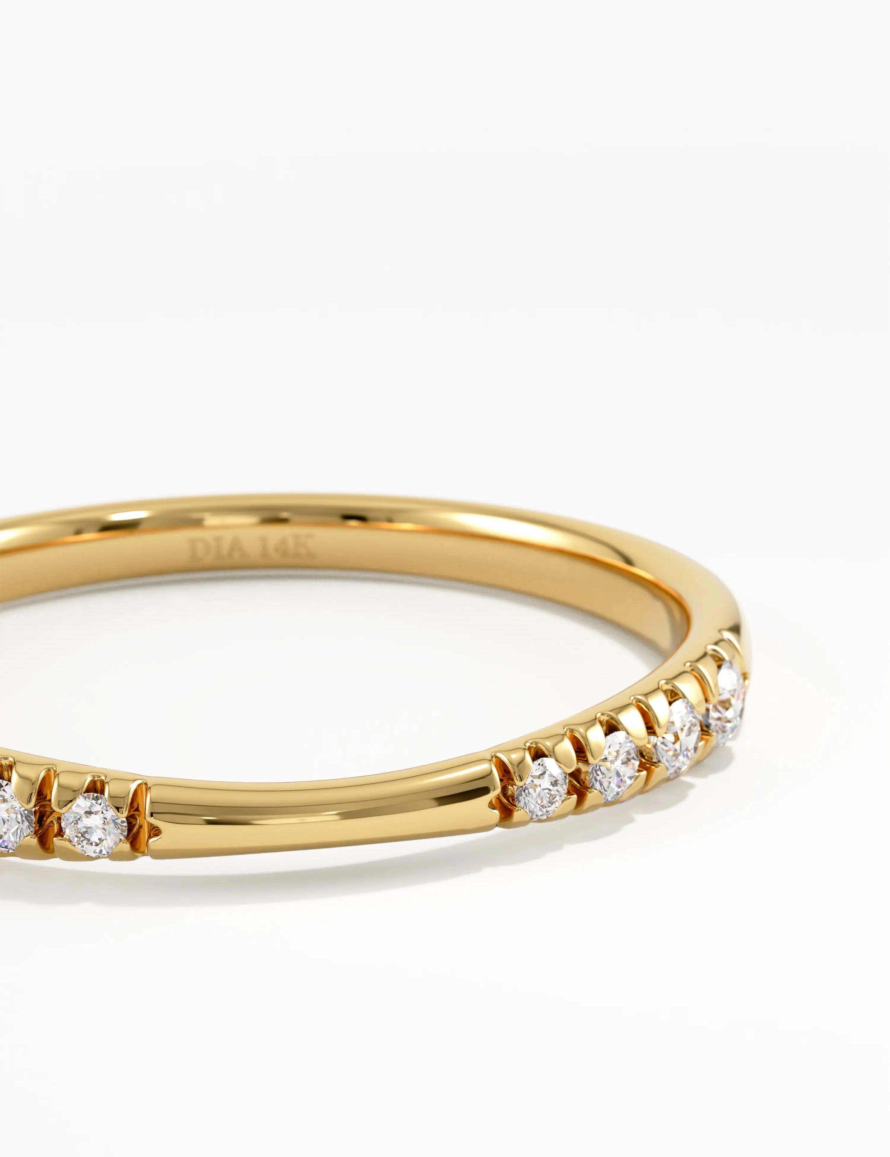 Pinched Wedding Ring, solid gold ring, view 2 | DiaFifth