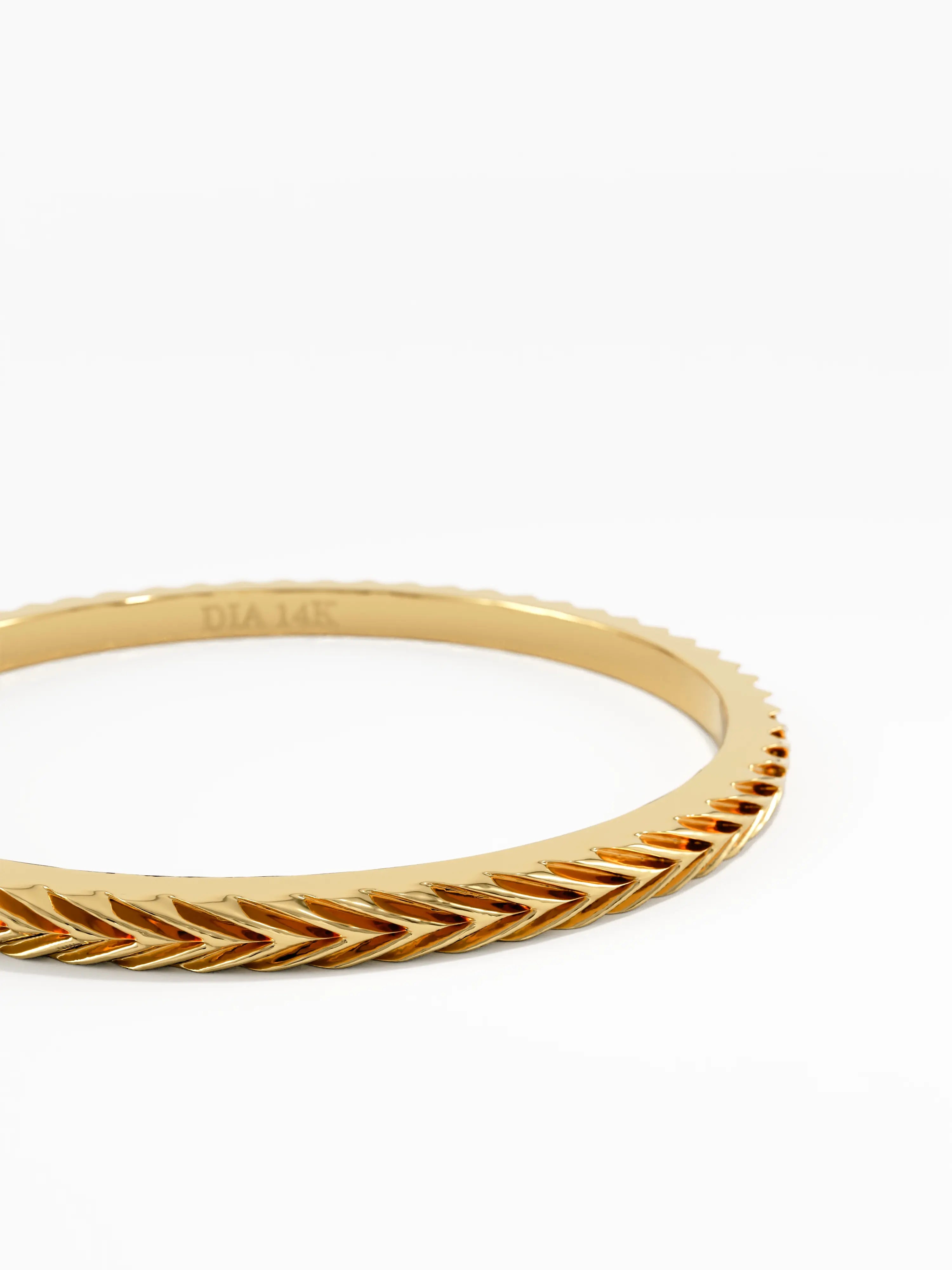 Ultra Thin Stacking Ring, solid gold ring, view 2 | DiaFifth