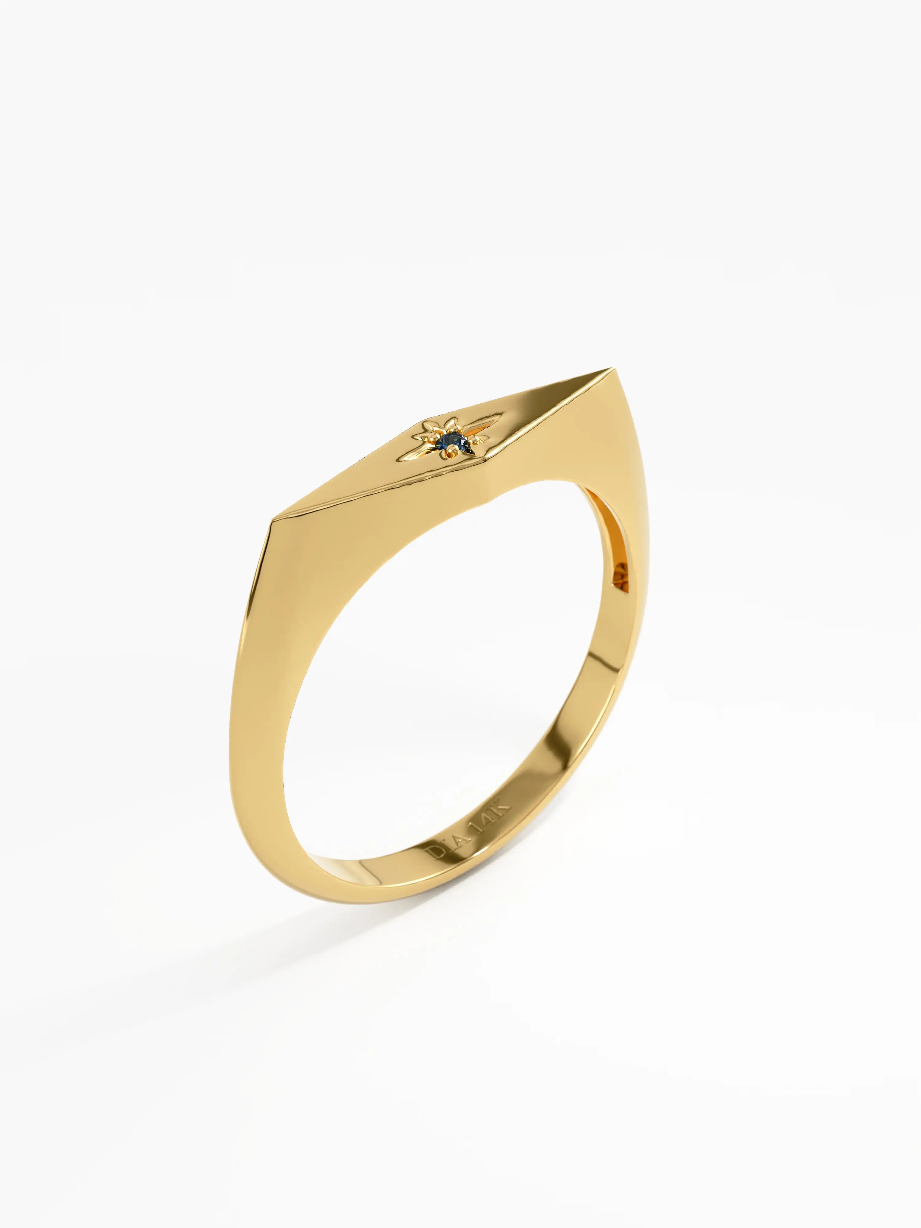 Sapphire Star Signet Ring, solid gold ring, view 5 | DiaFifth