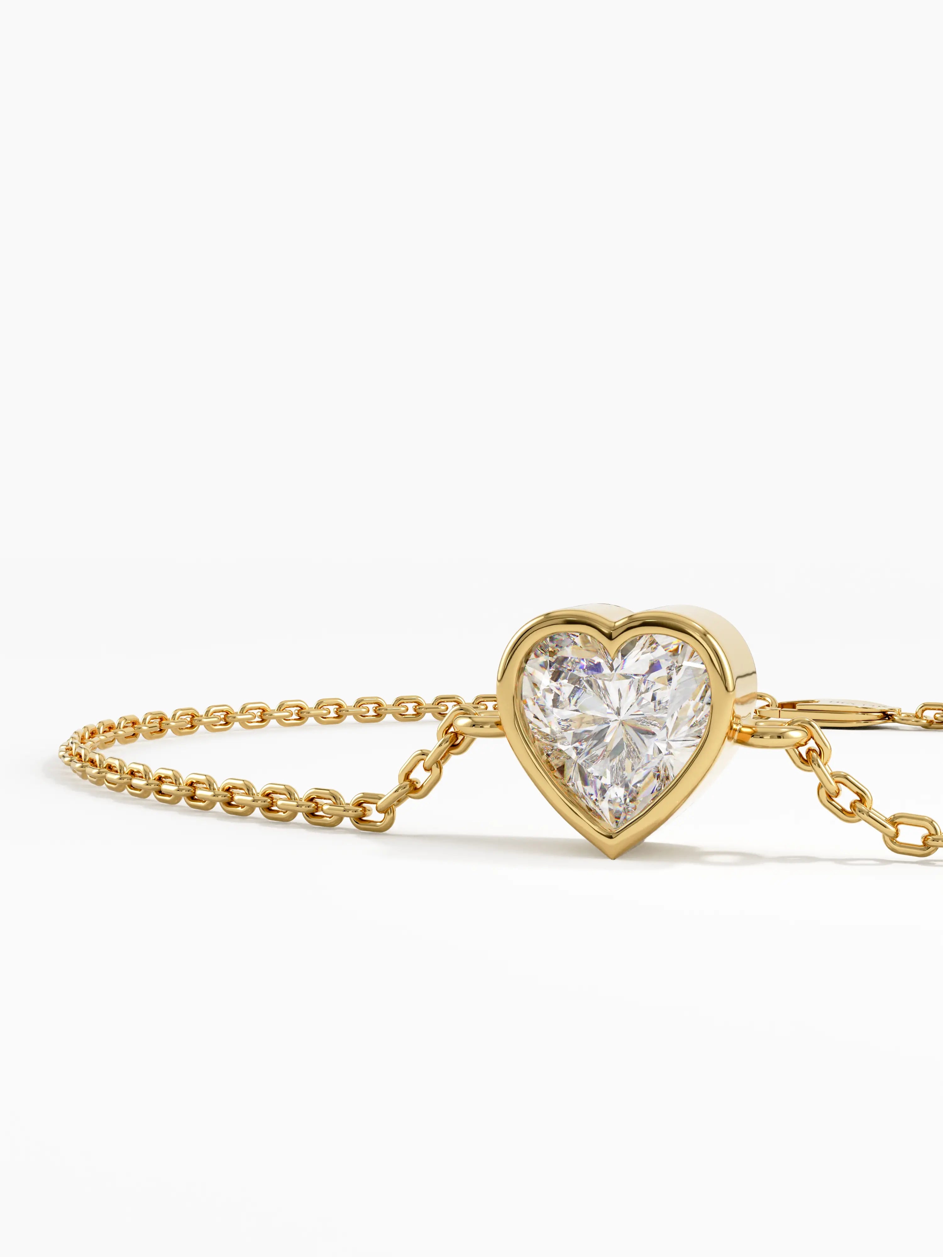 Heart Bracelet, solid gold bracelet, view 2 | DiaFifth