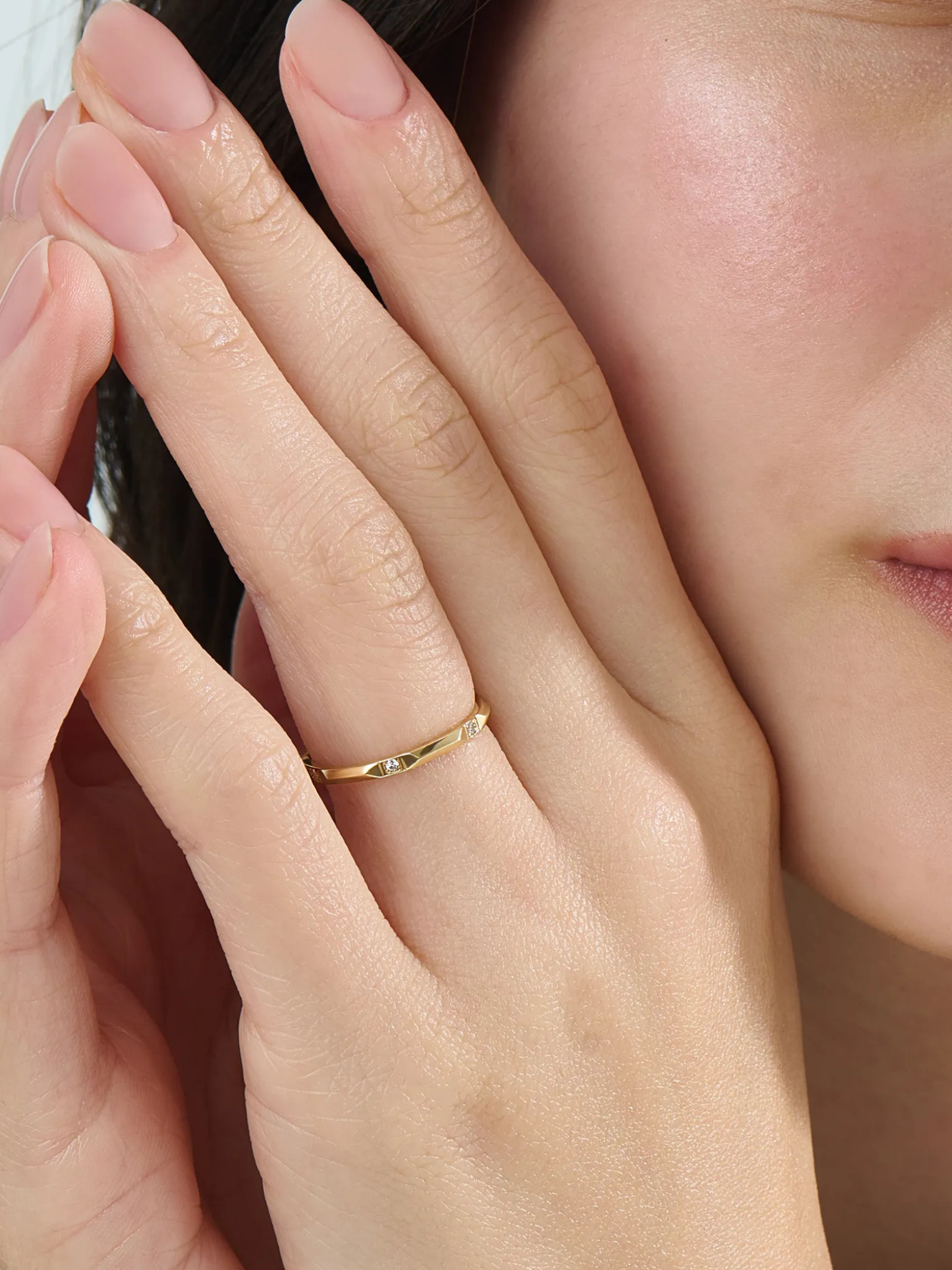 Slim Wedding Ring, solid gold ring, view 3 | DiaFifth