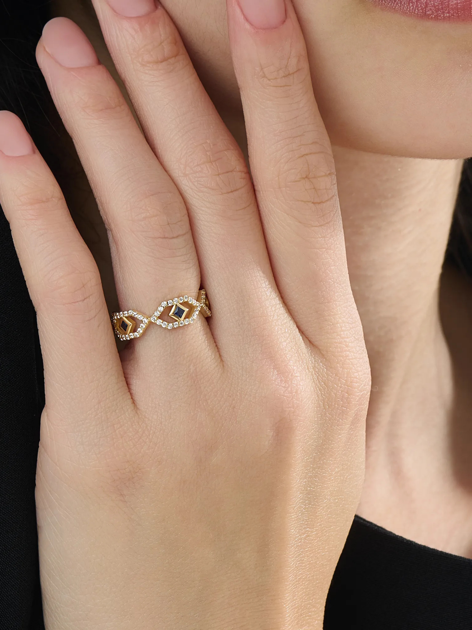 Geometric Sapphire Ring, solid gold ring, view 3 | DiaFifth