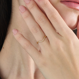 Dainty Curve Ring, solid gold ring, view 3 | DiaFifth