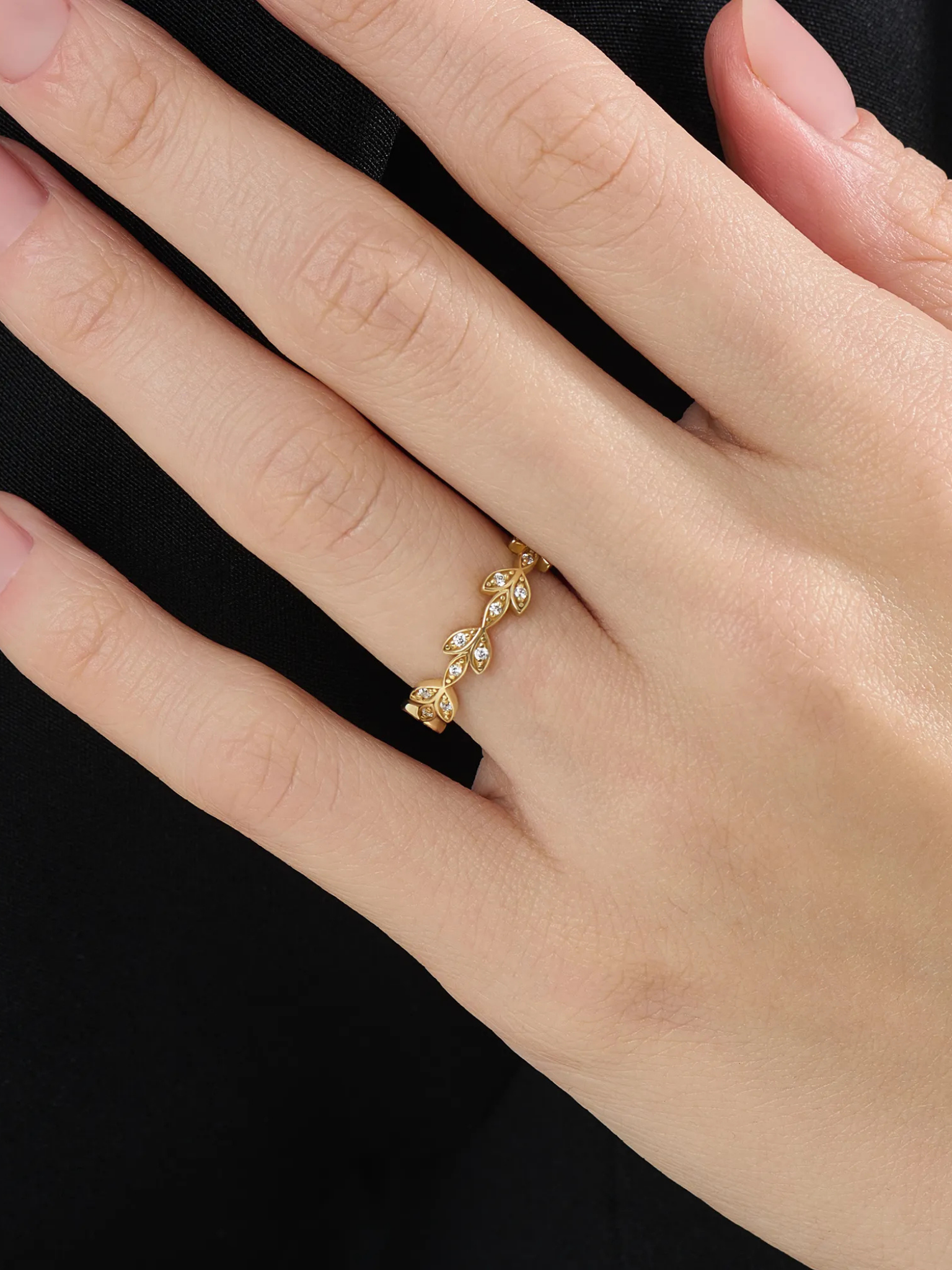 Leaf Wedding Ring, solid gold ring, view 7 | DiaFifth