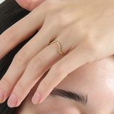 Modern Curve Ring, solid gold ring, view 3 | DiaFifth