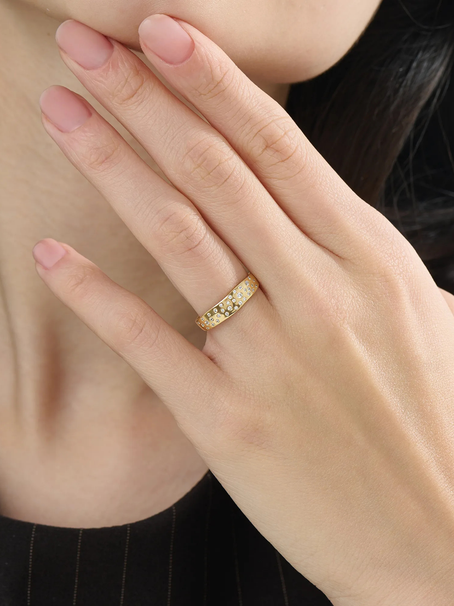 Scattered Diamond Ring, solid gold ring, view 3 | DiaFifth