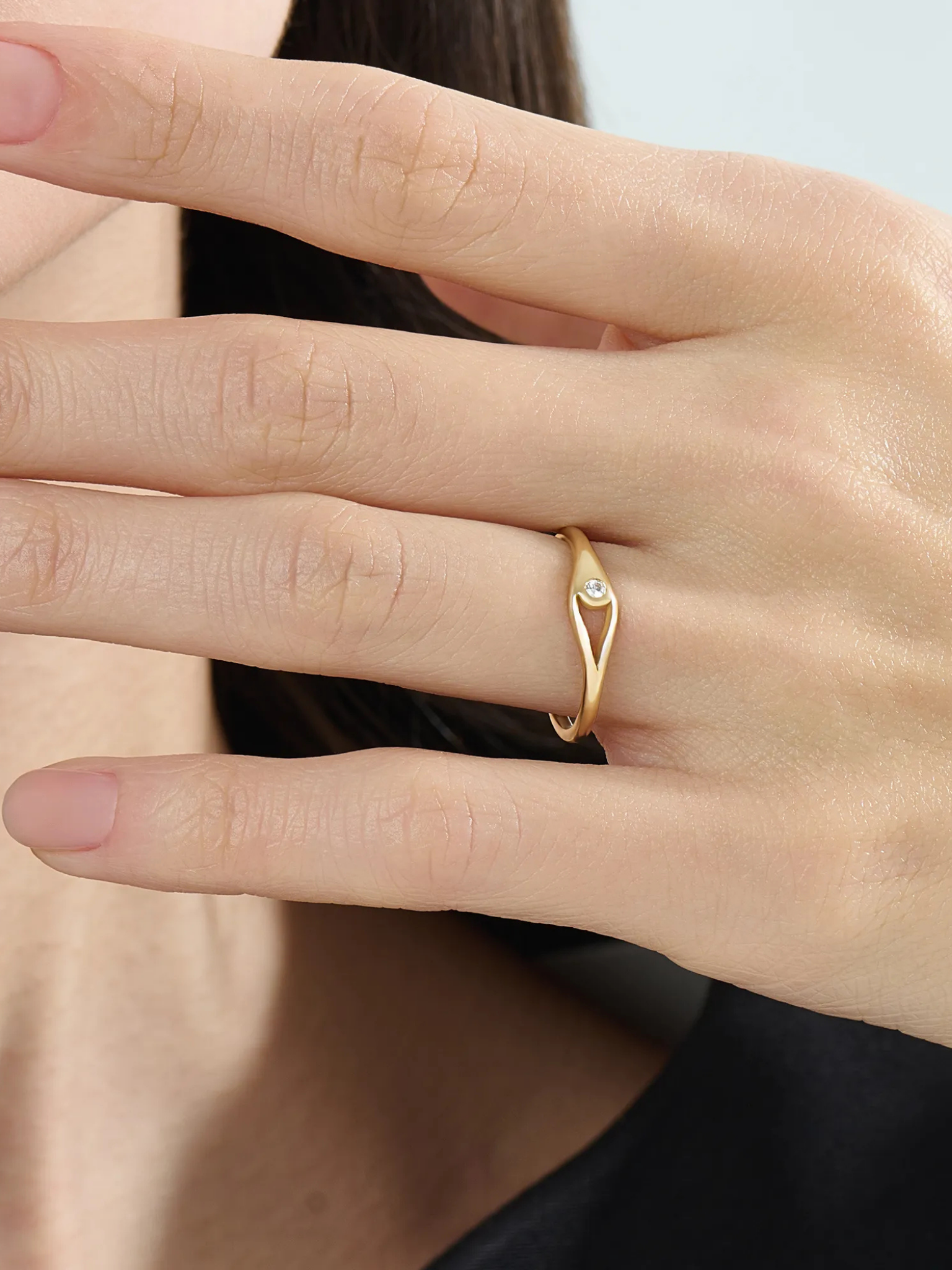 Solo Pinky Ring, solid gold ring, view 3 | DiaFifth