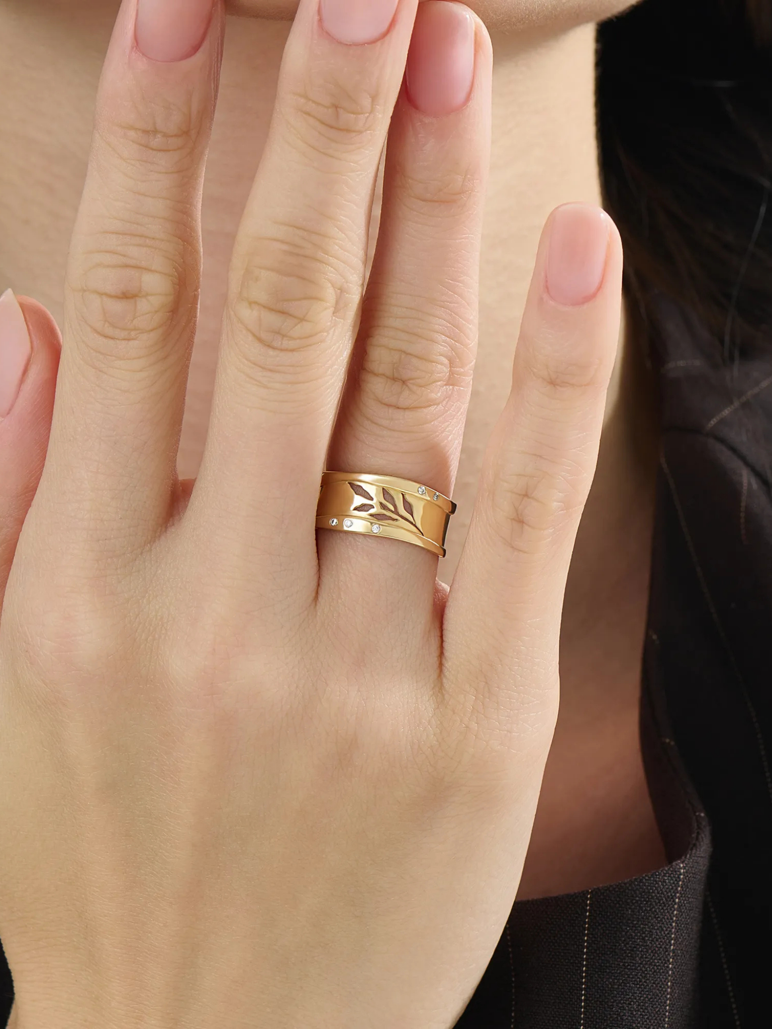 Wavy Leaf Statement Band, solid gold ring, view 6 | DiaFifth