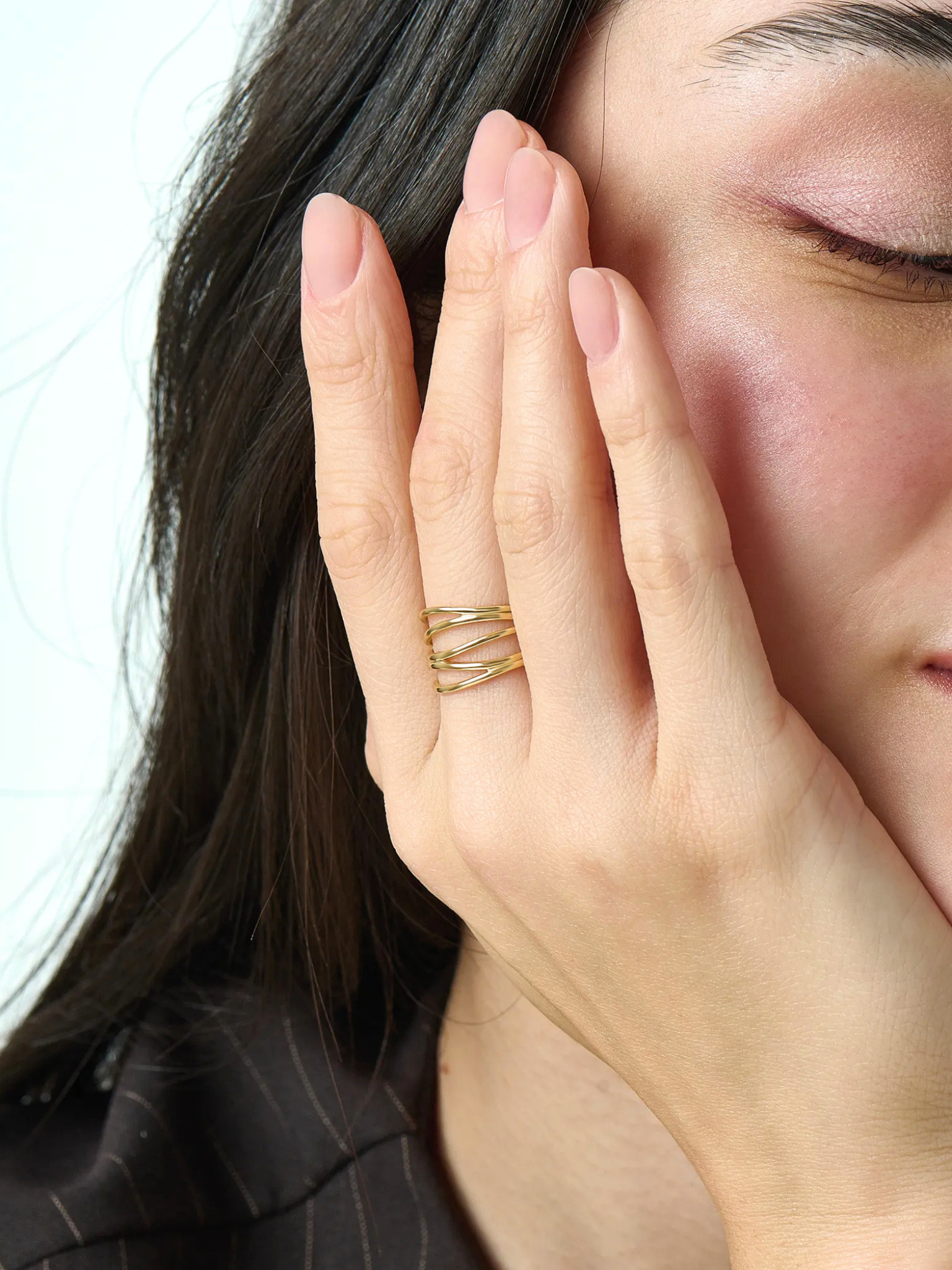 Wire Statement Ring, solid gold ring, view 6 | DiaFifth